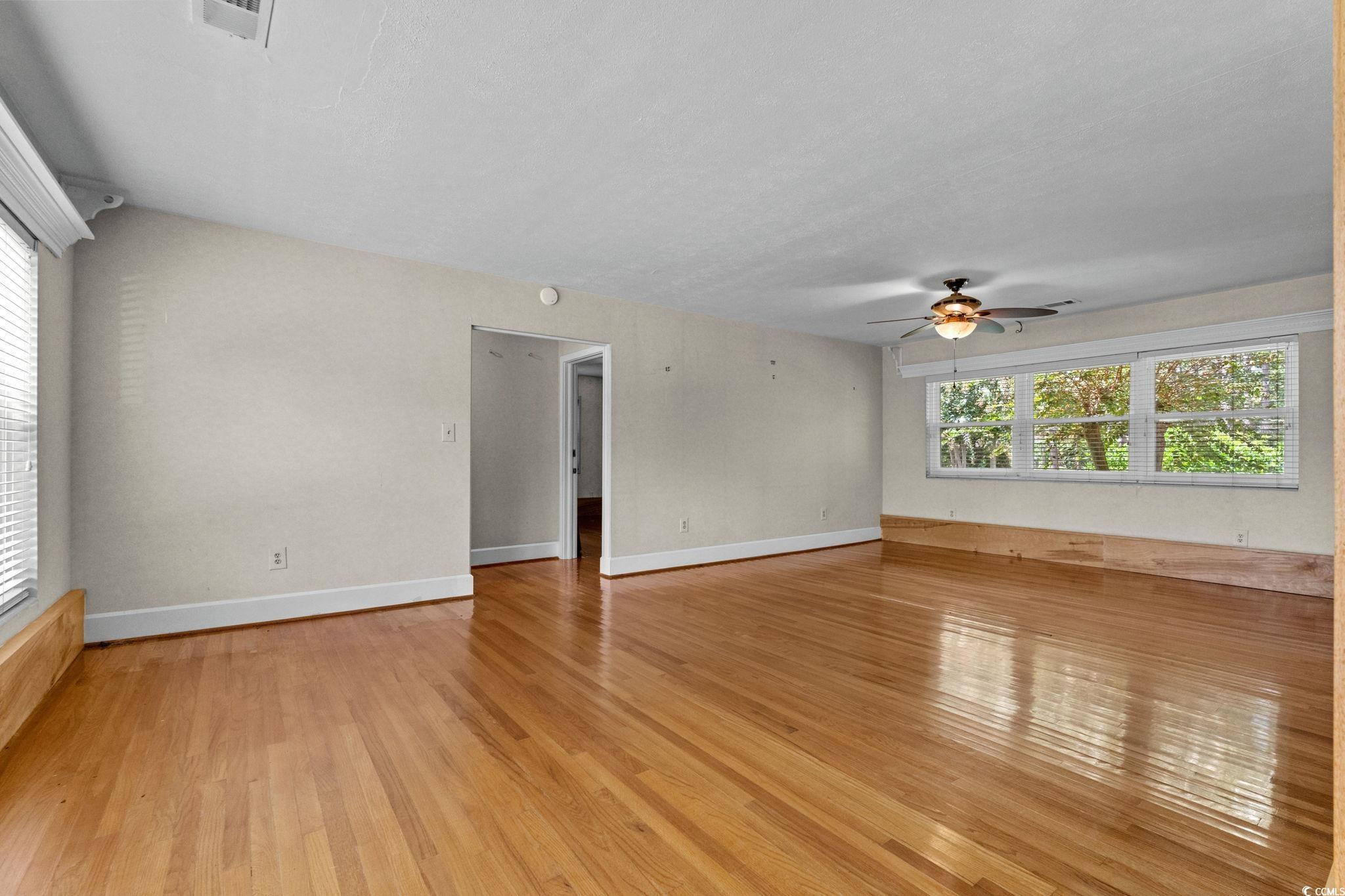 5703 Woodside Ave.