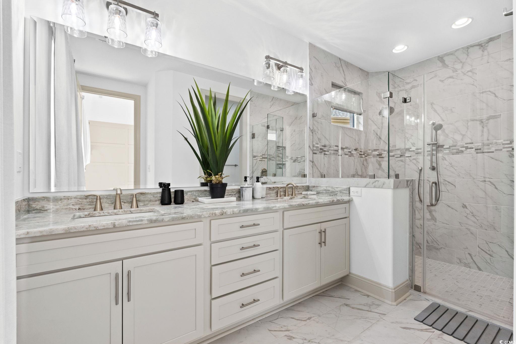 8454 Cape Dutch Loop