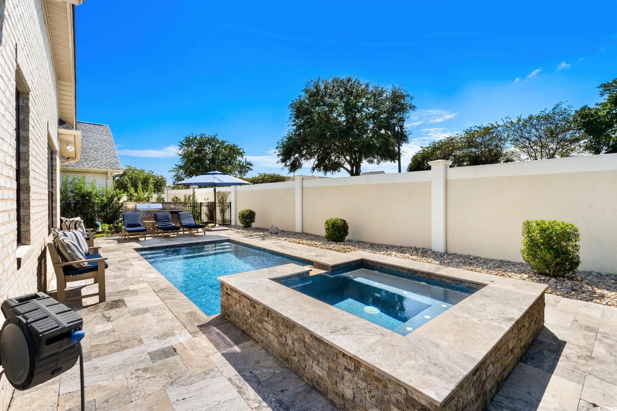 8454 Cape Dutch Loop