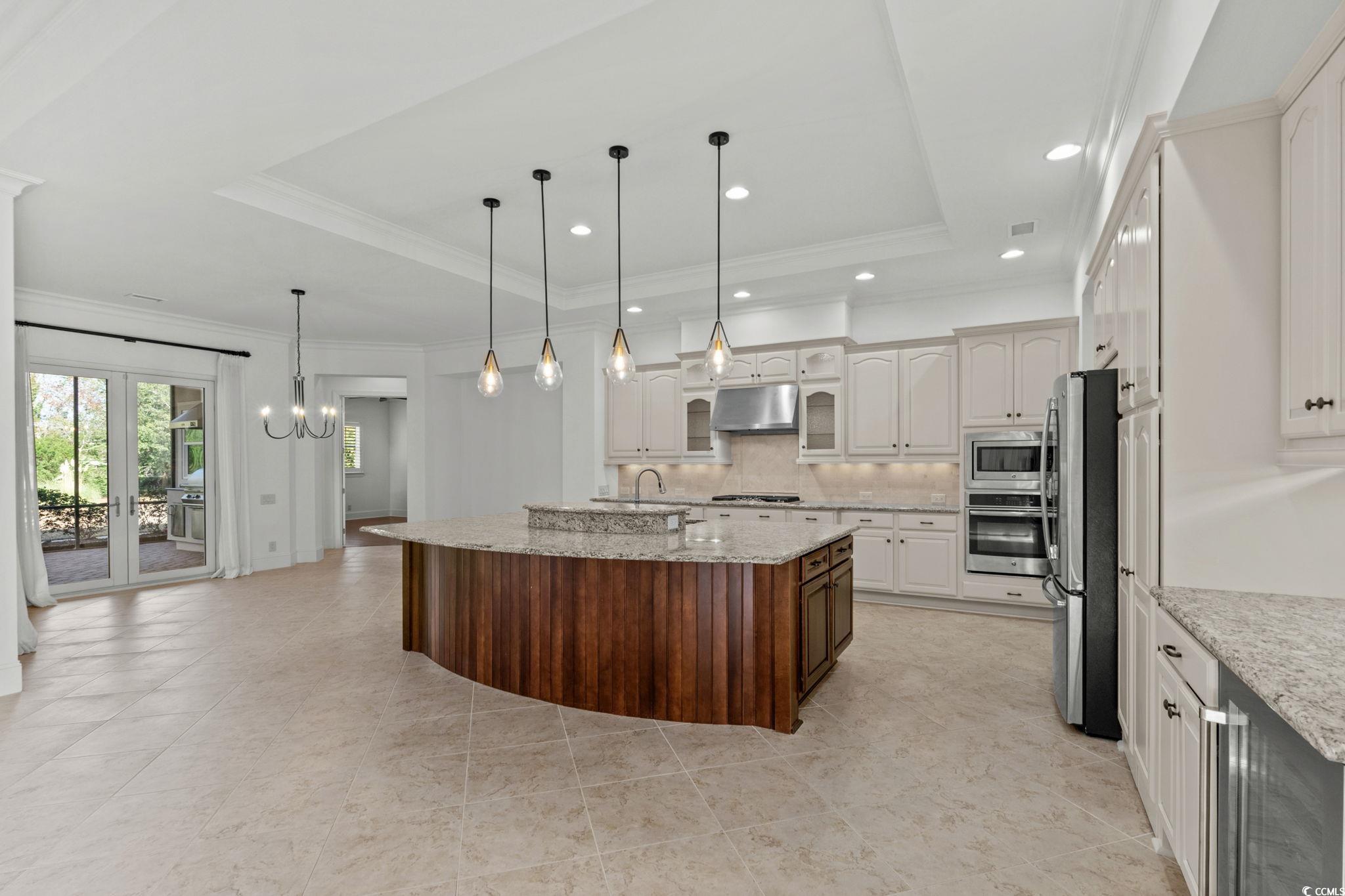 9590 Bellasera Circle