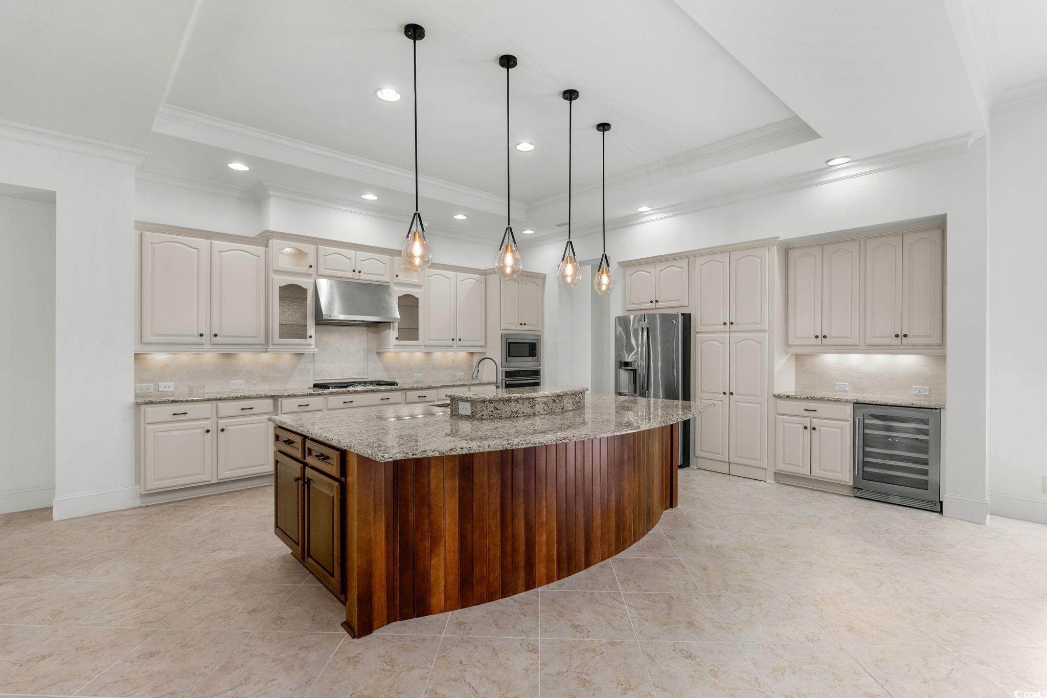 9590 Bellasera Circle