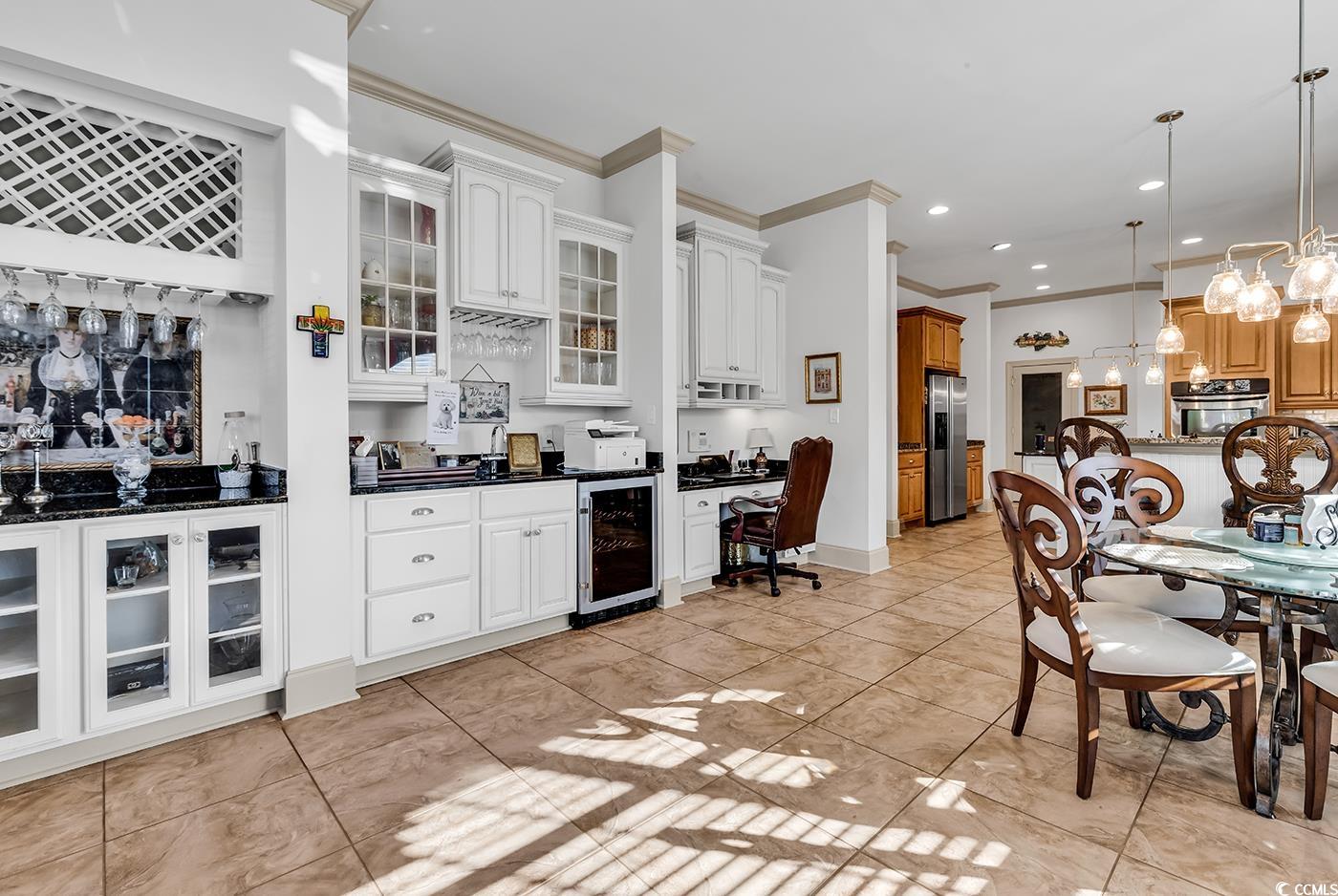 801 Bluffview Dr.
