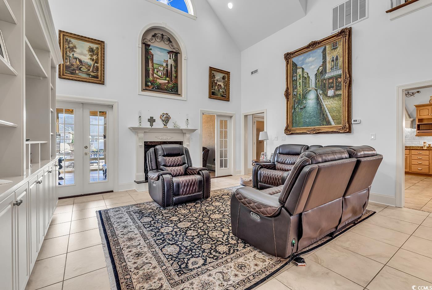 801 Bluffview Dr.