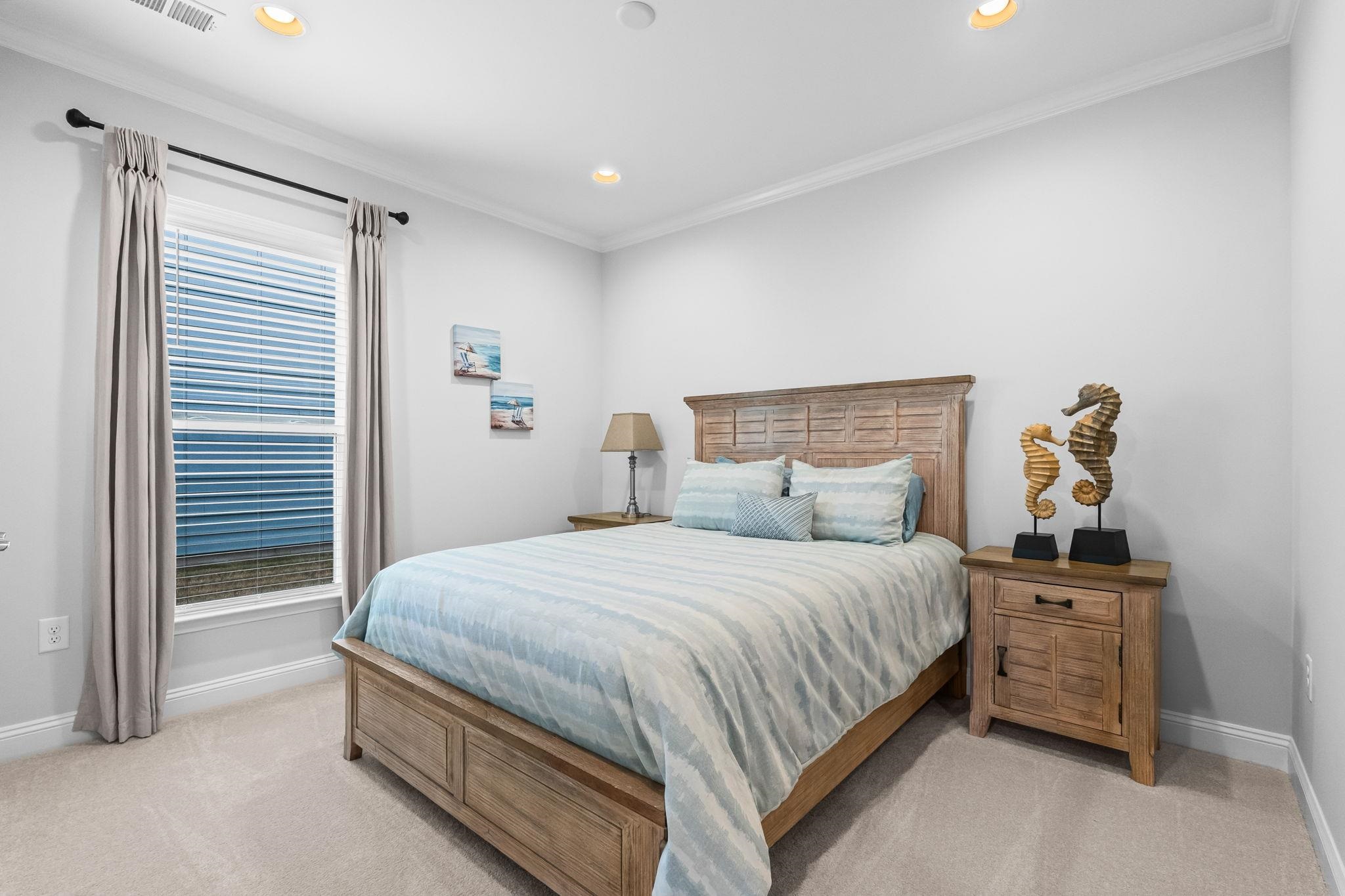 1223 Passante Ave.