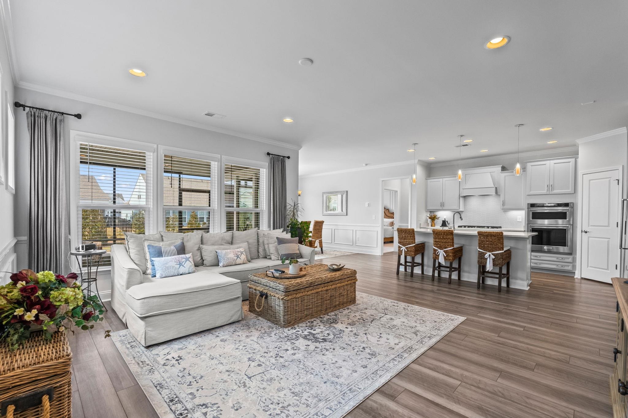 1223 Passante Ave.