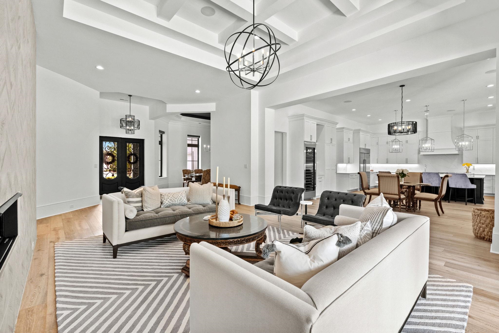 9410 Bellasera Circle