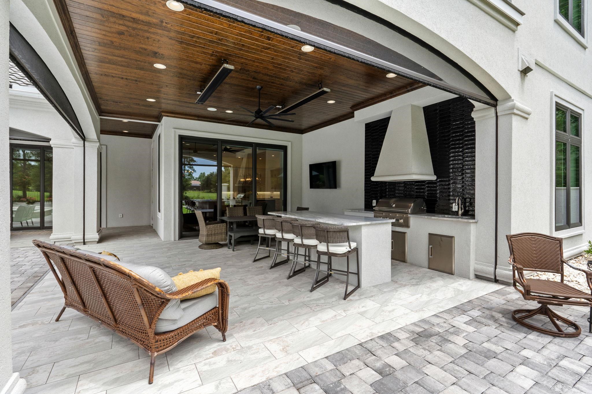 9410 Bellasera Circle