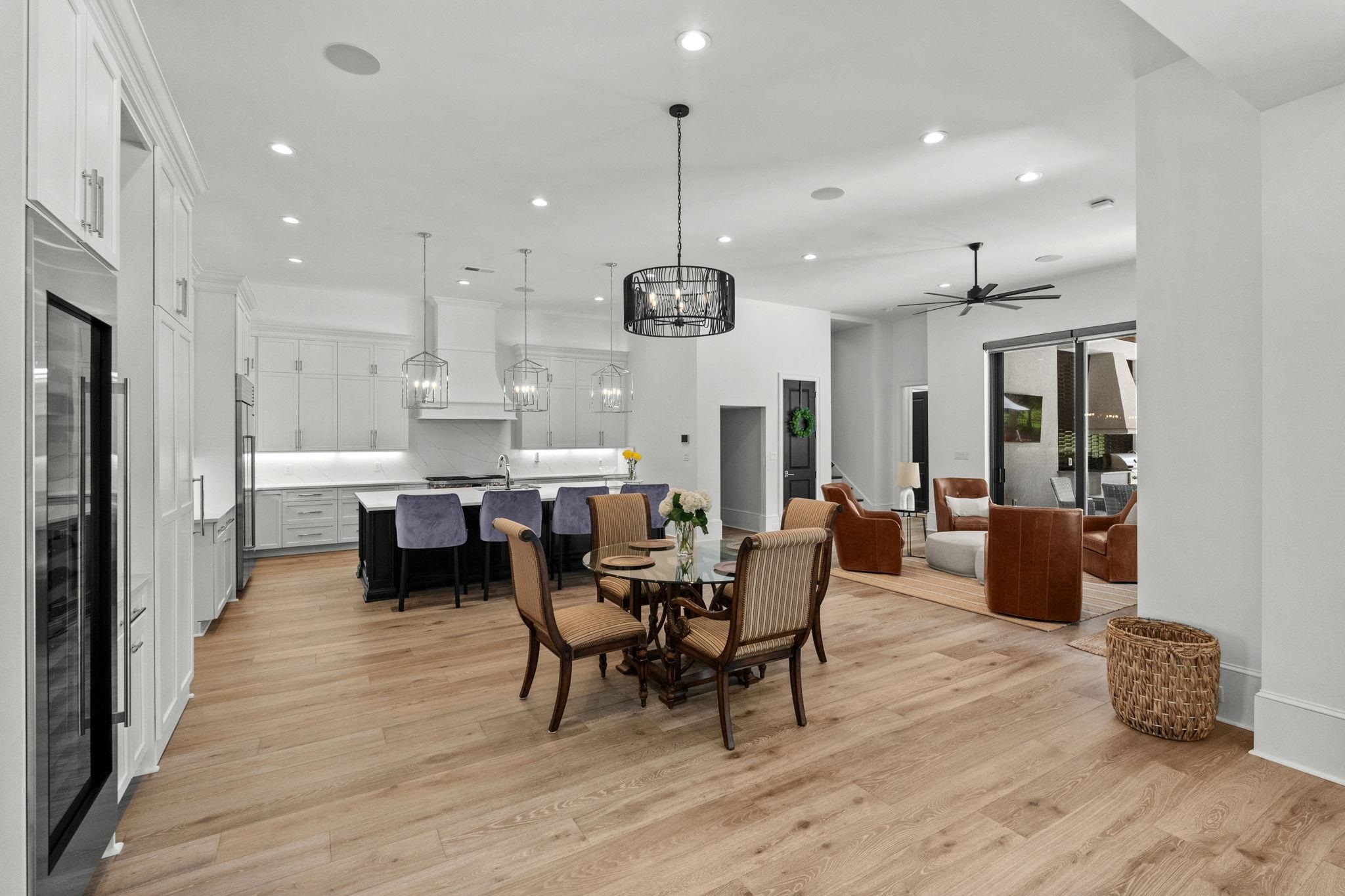 9410 Bellasera Circle