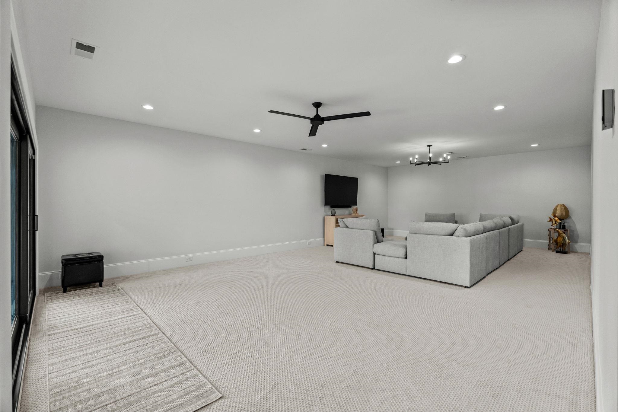 9410 Bellasera Circle