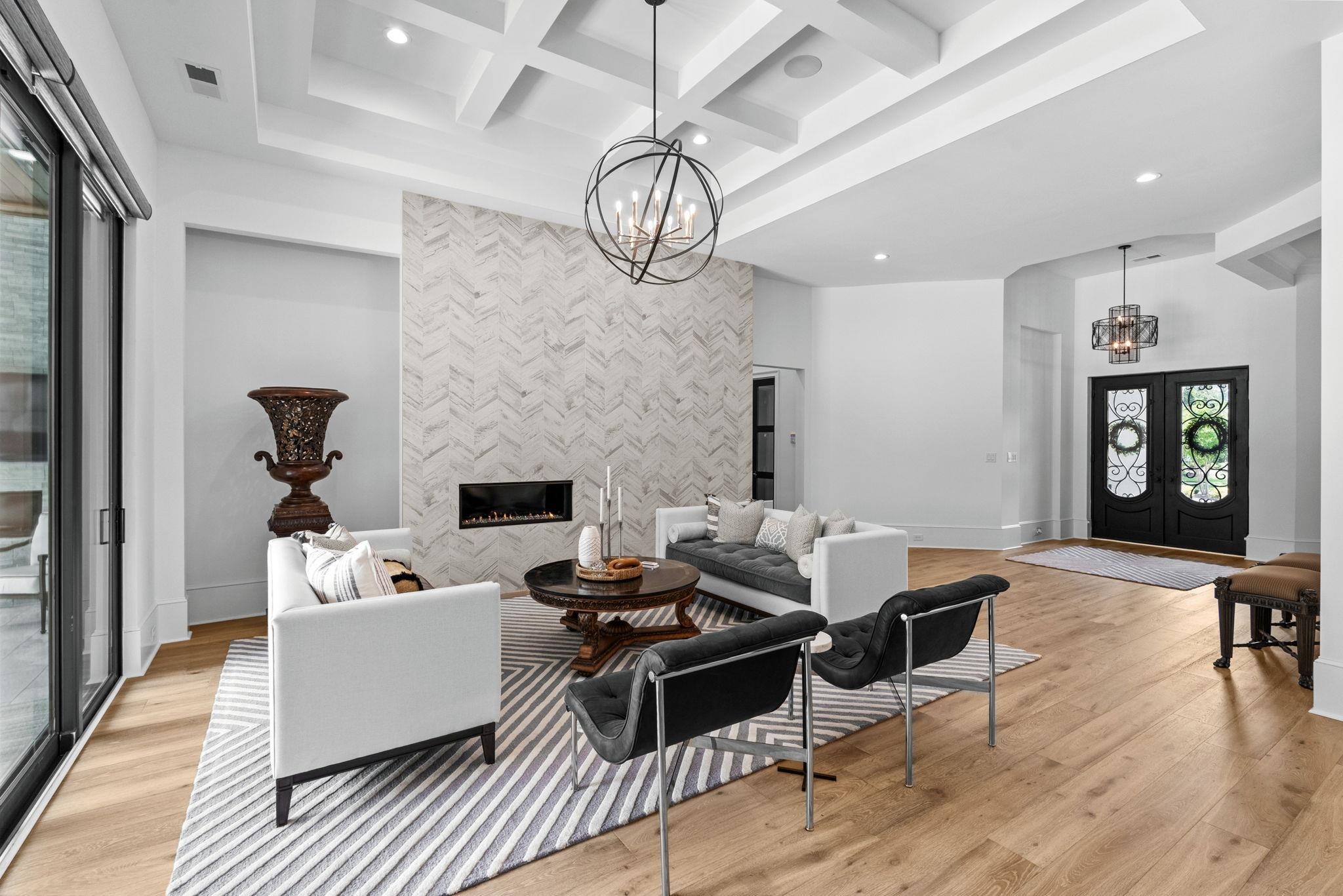 9410 Bellasera Circle