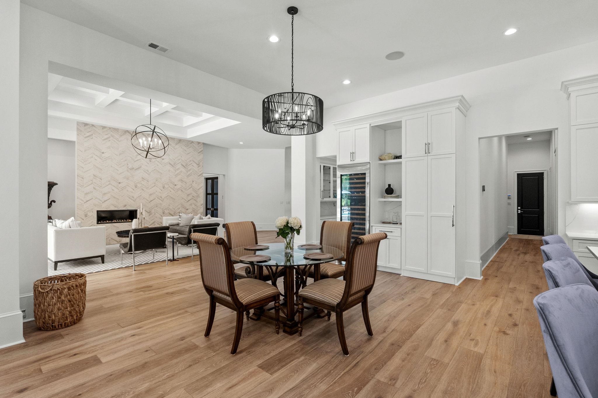 9410 Bellasera Circle