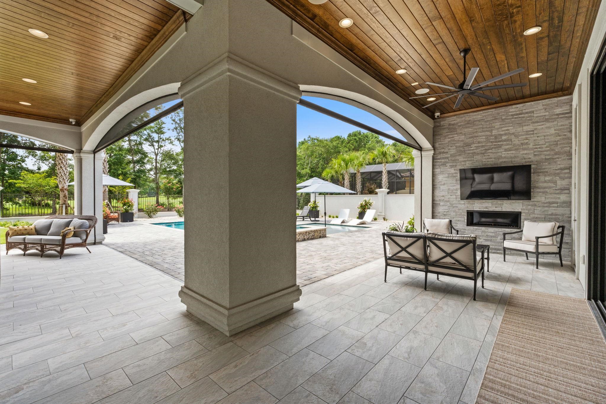 9410 Bellasera Circle