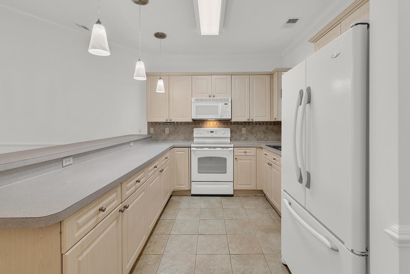 4898 Luster Leaf Circle Unit: 403