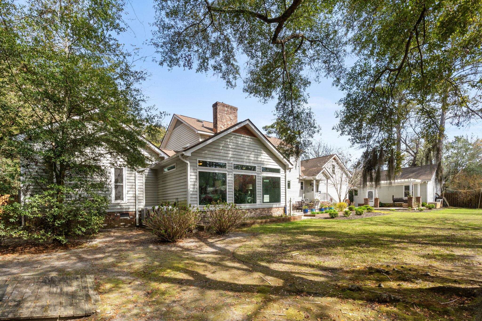 64 Middle Gate Rd.