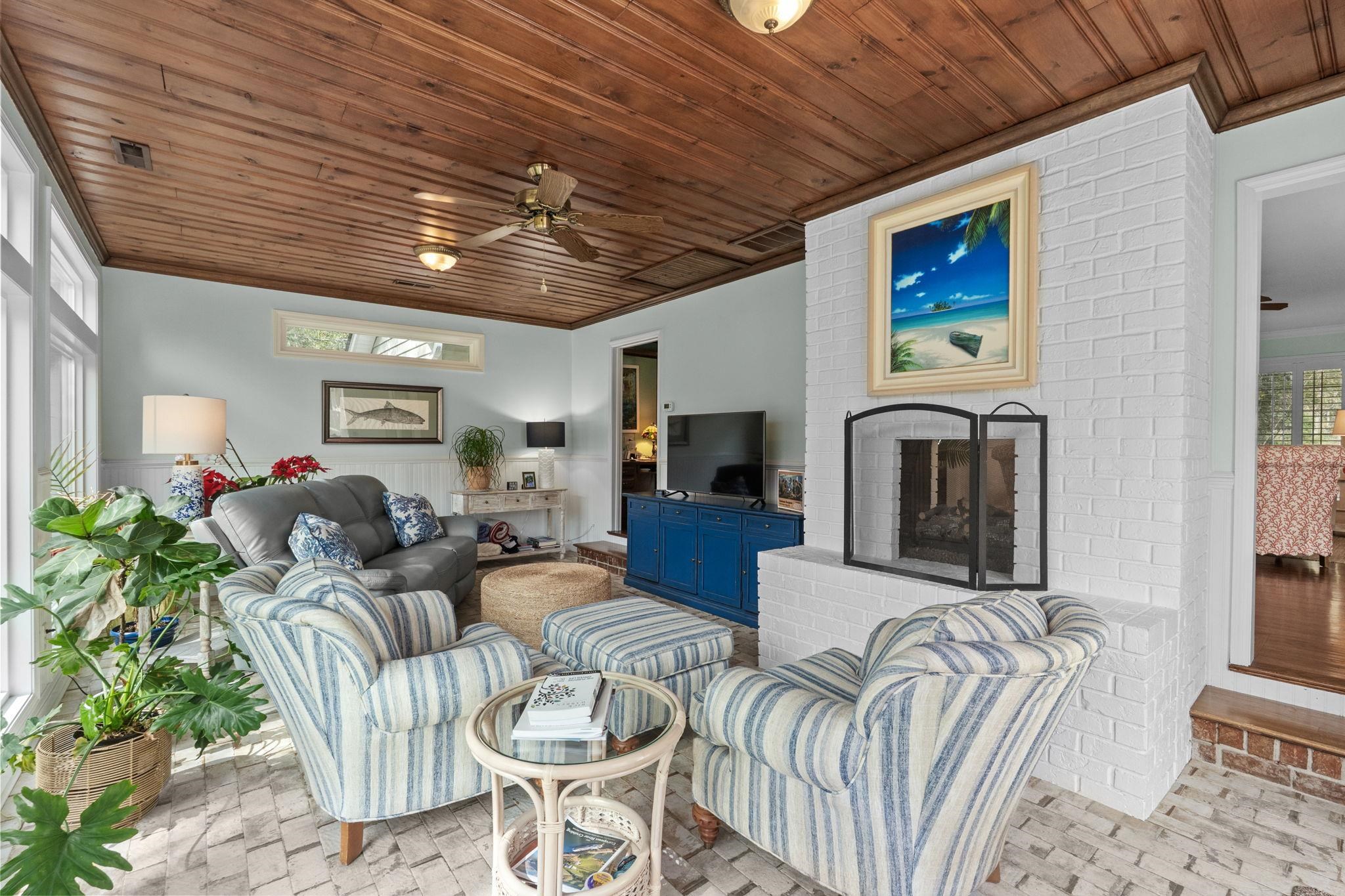 64 Middle Gate Rd.