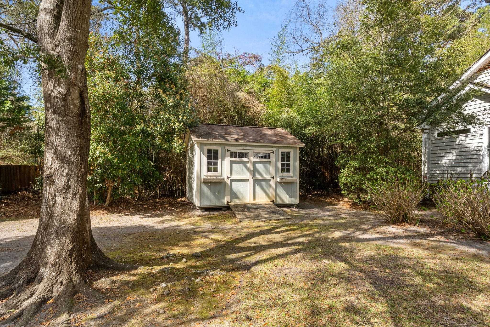 64 Middle Gate Rd.