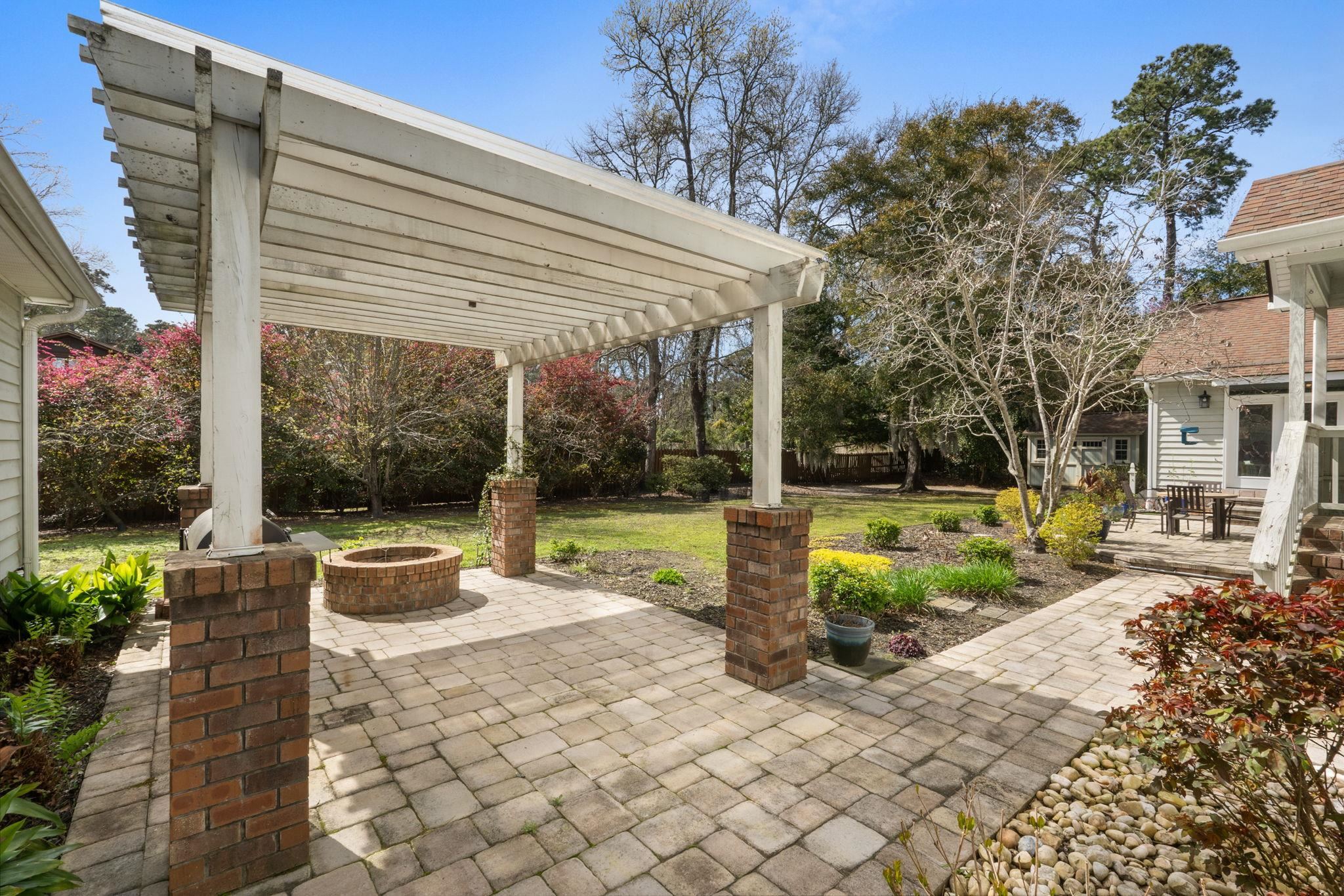 64 Middle Gate Rd.
