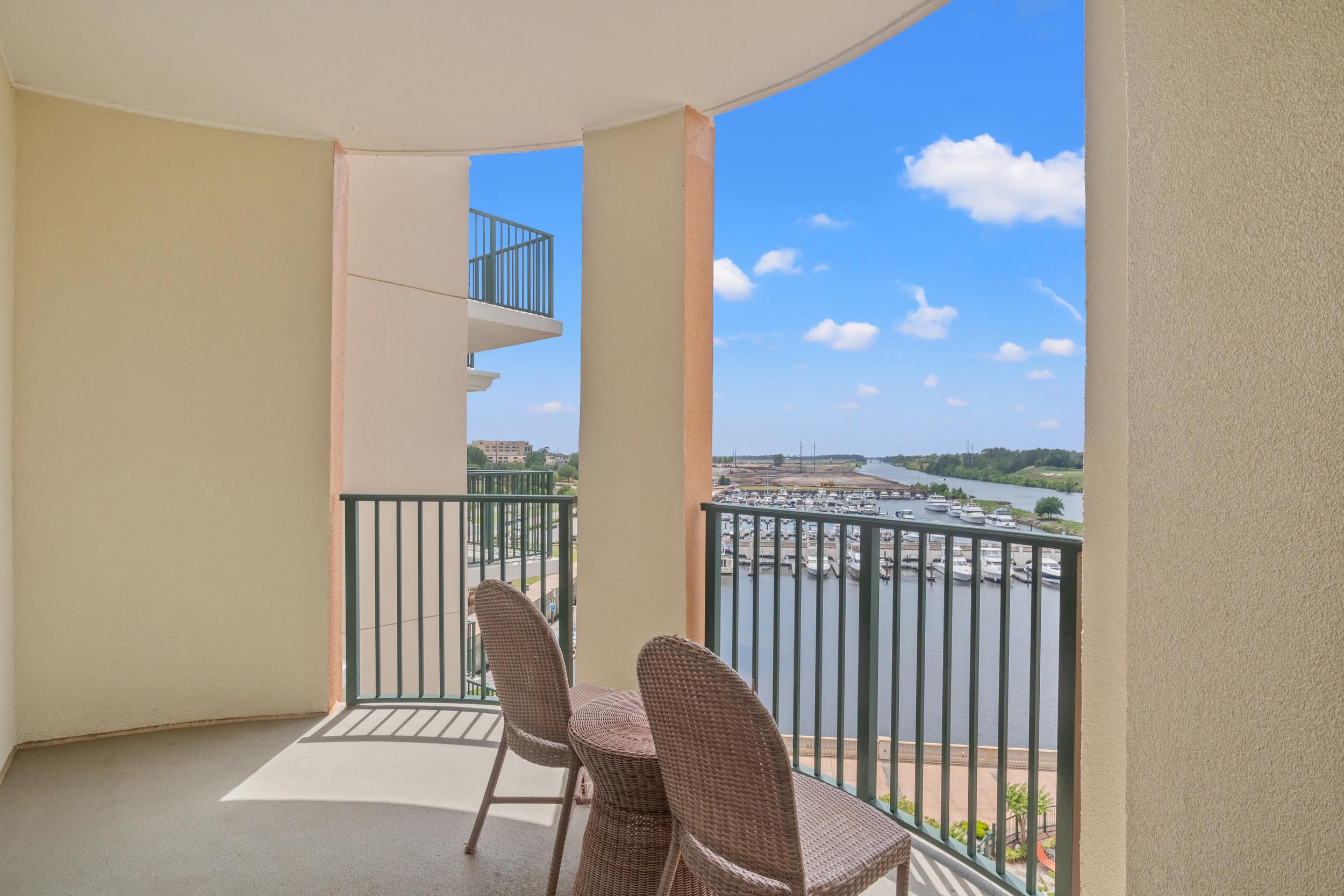 8121 Amalfi Pl. Unit: 7-604