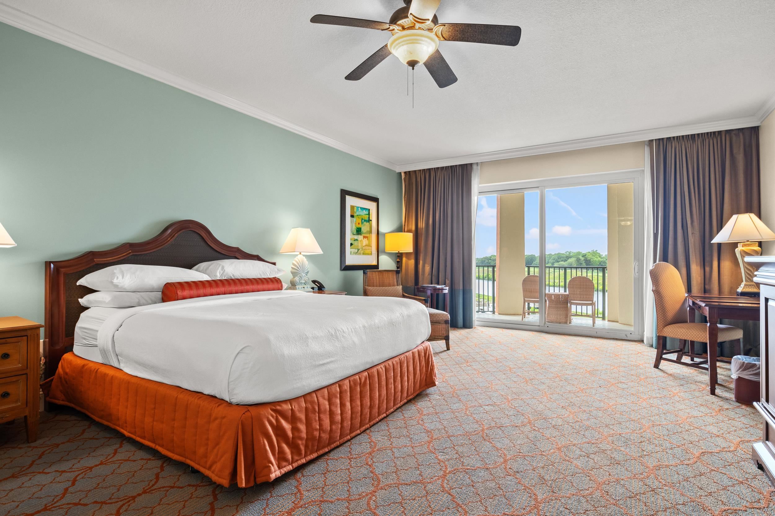 8121 Amalfi Pl. Unit: 7-604