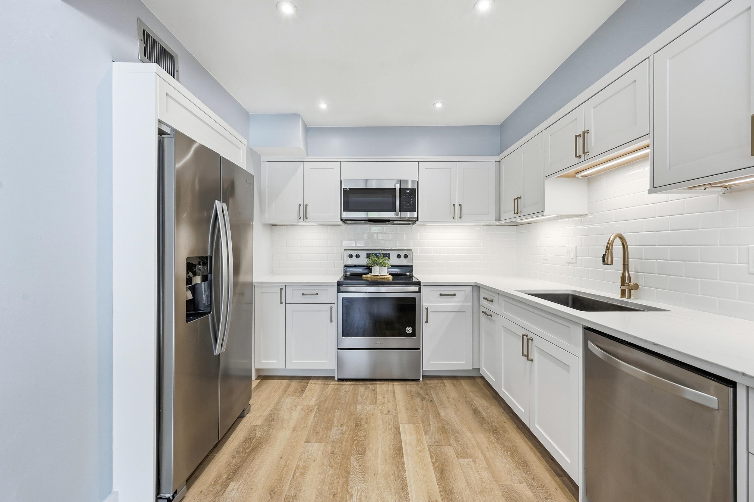 8 Peter Horry Ct. Unit: 193