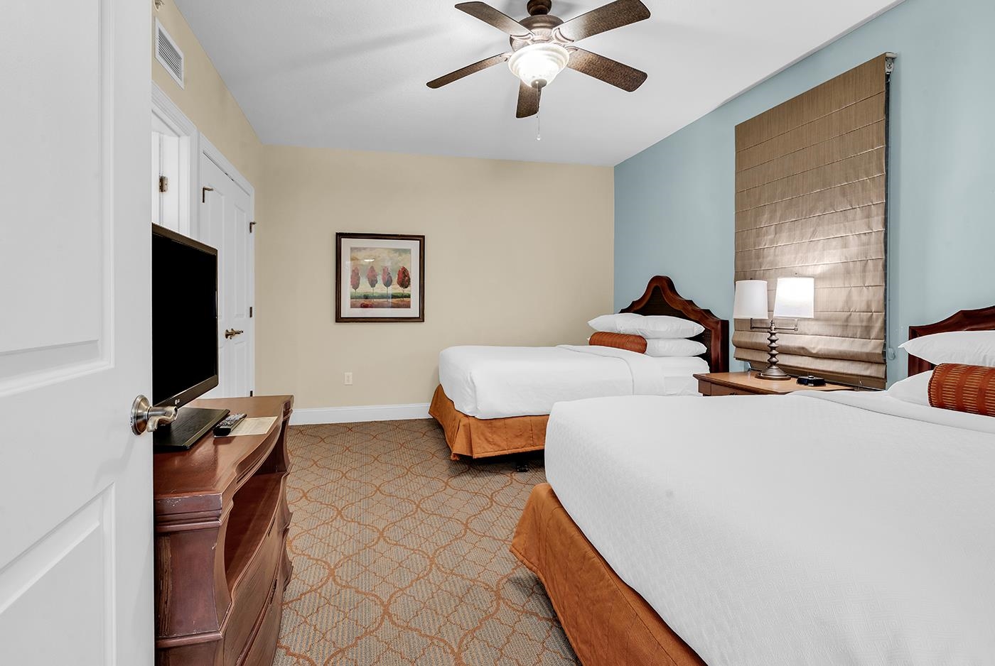 8121 Amalfi Pl. Unit: 7-205