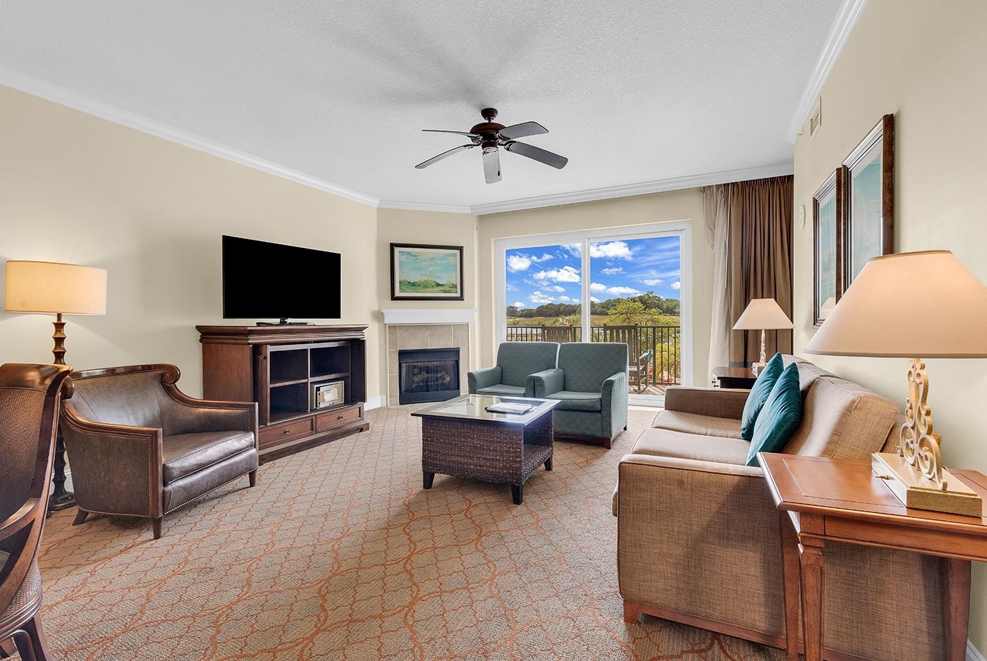8121 Amalfi Pl. Unit: 7-205