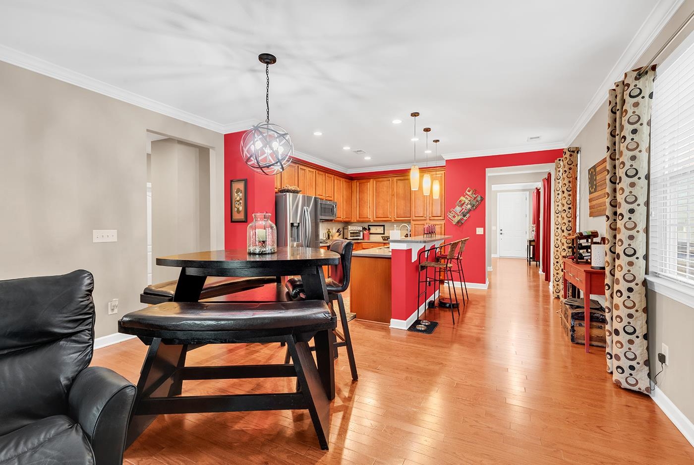 1605 Legends Ave.
