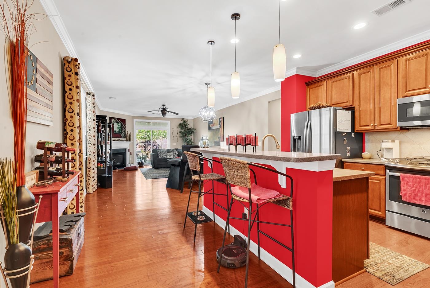 1605 Legends Ave.