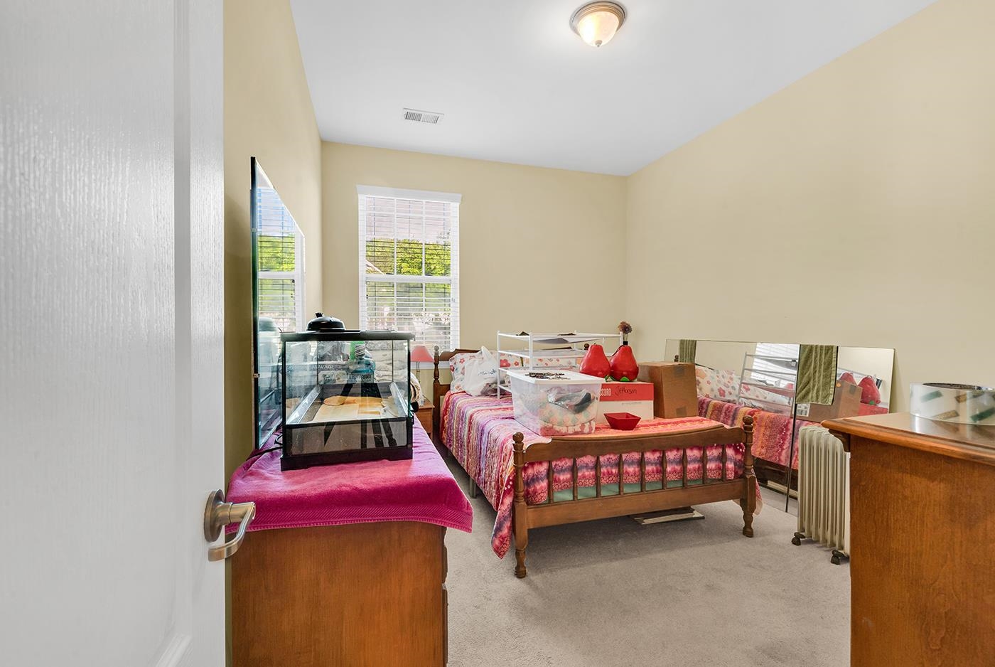 1605 Legends Ave.