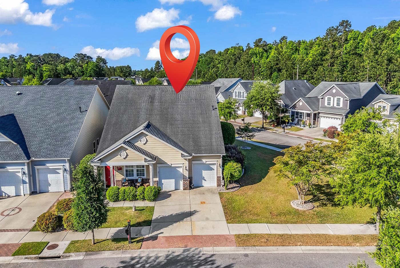 1605 Legends Ave.