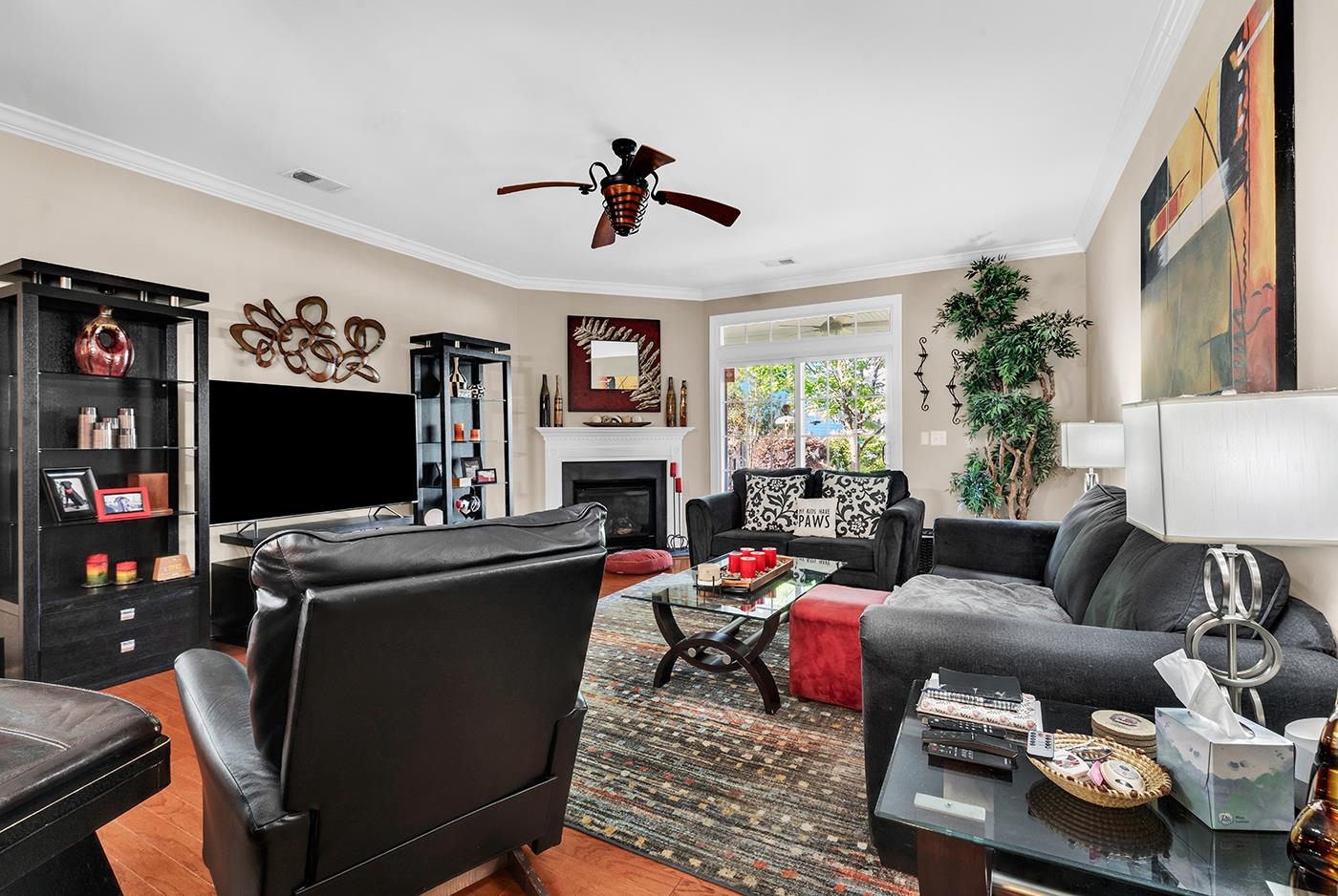 1605 Legends Ave.