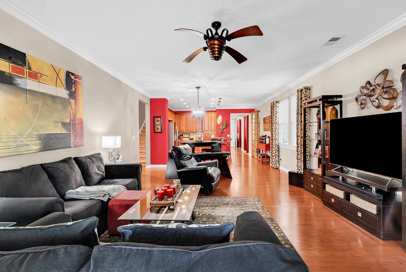 1605 Legends Ave.