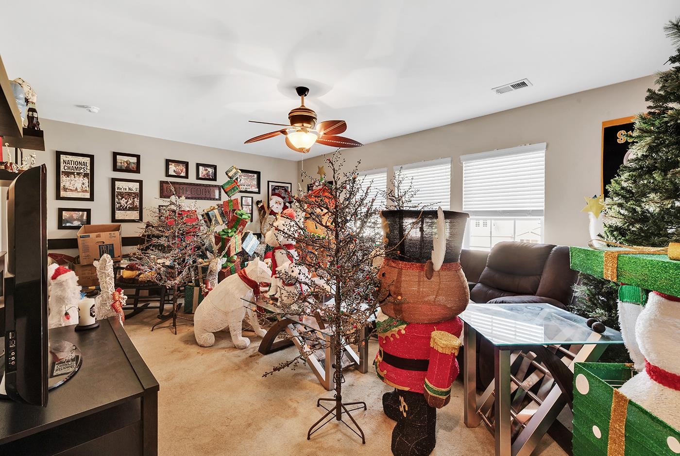 1605 Legends Ave.