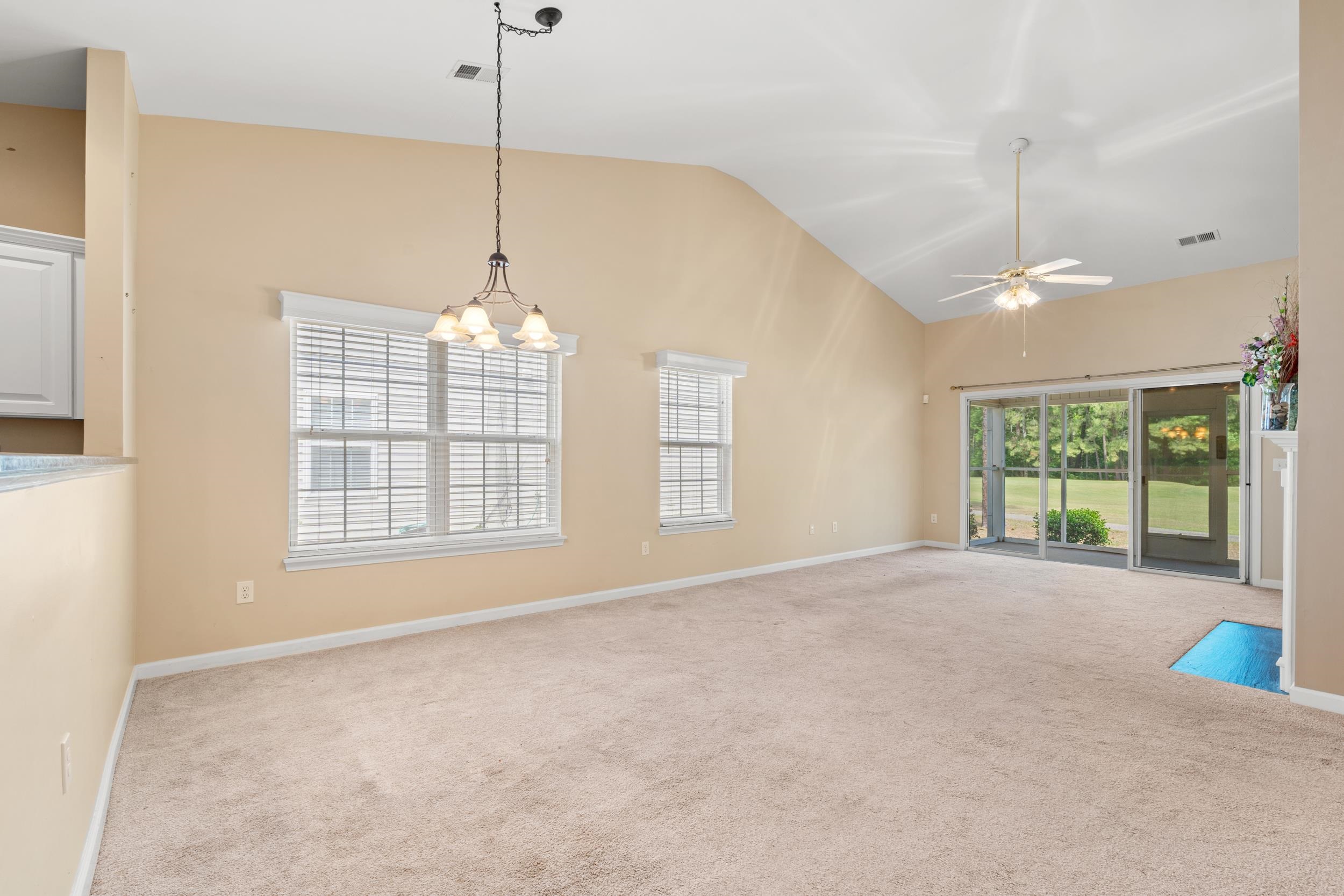 4712 Peony Circle