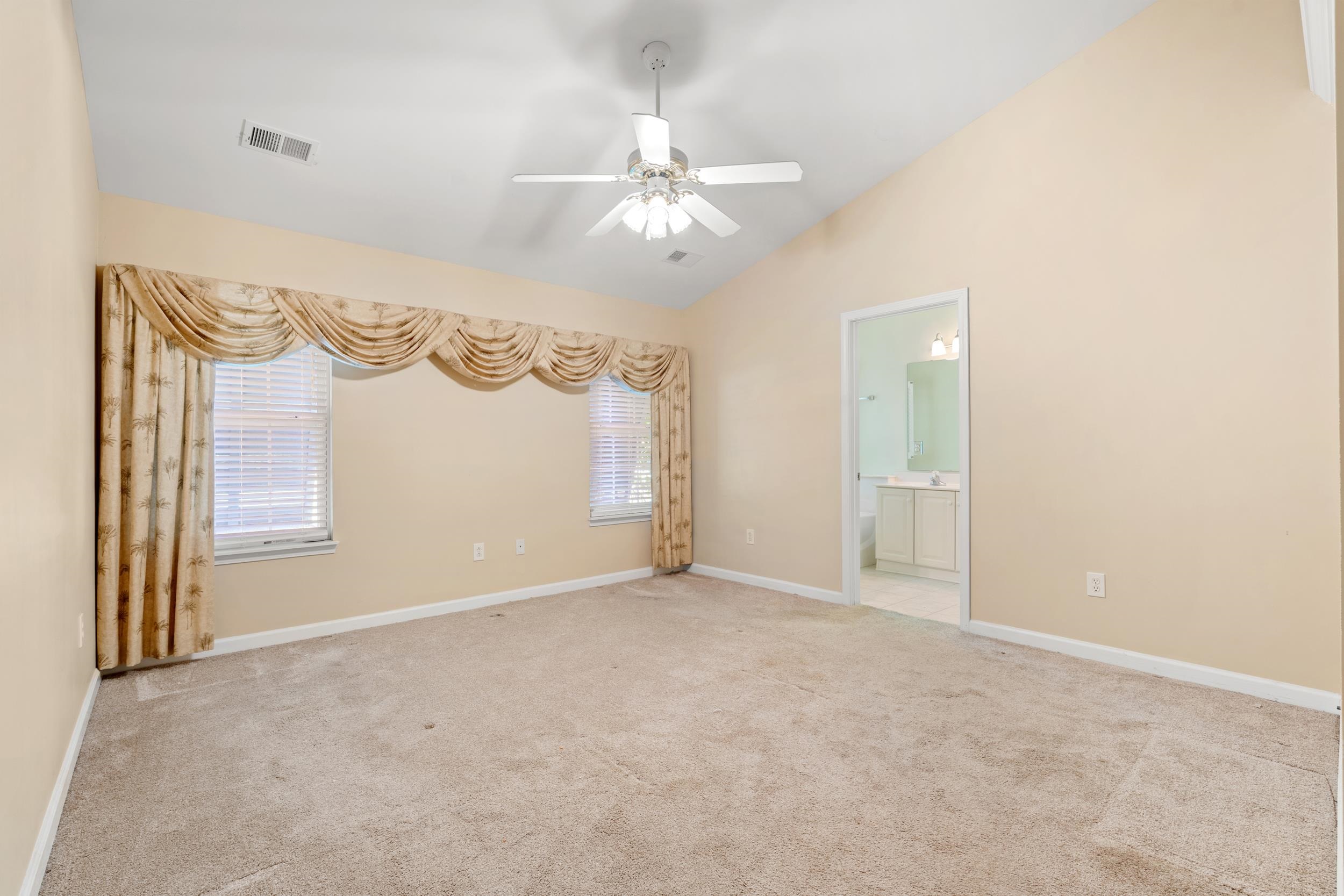 4712 Peony Circle