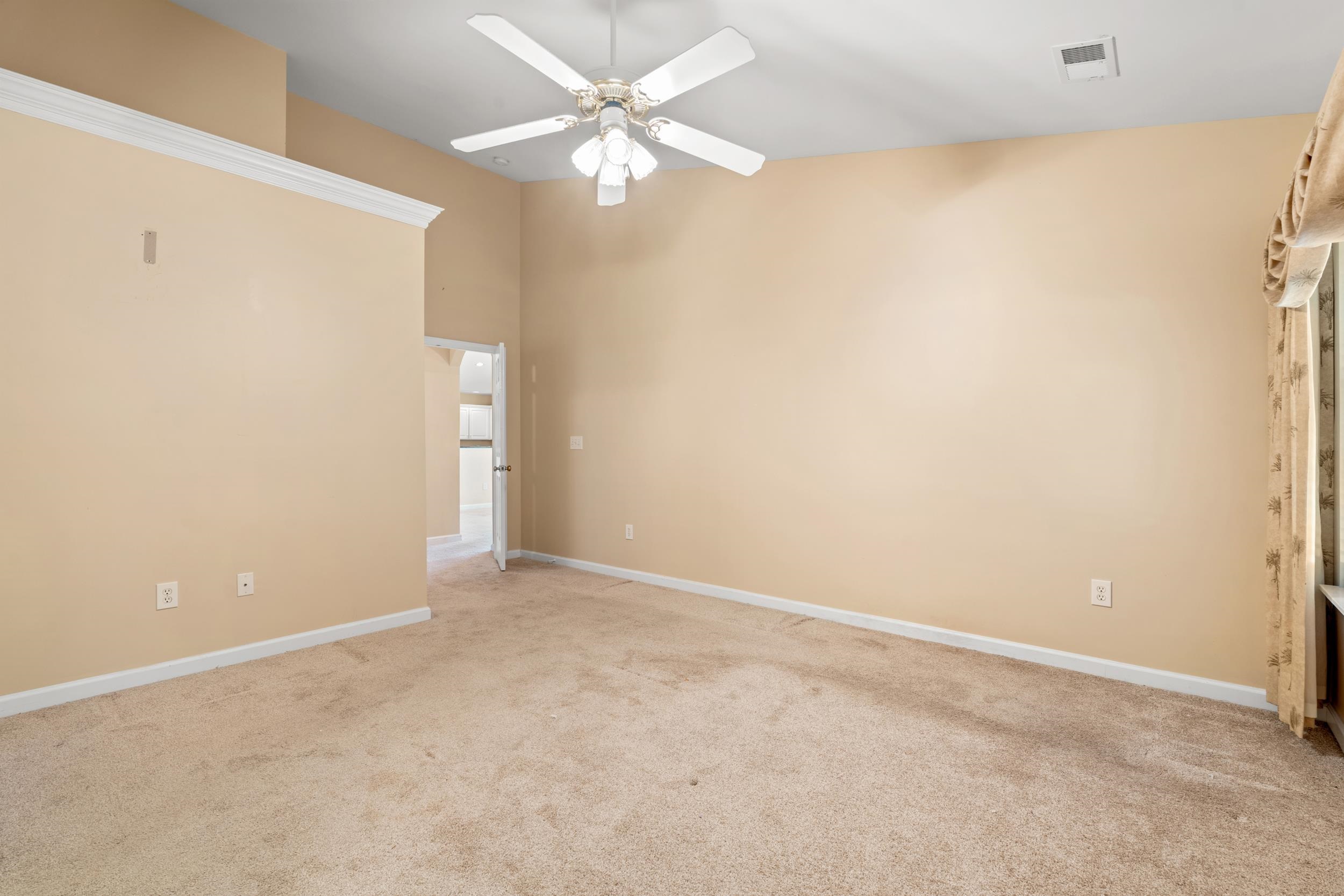 4712 Peony Circle
