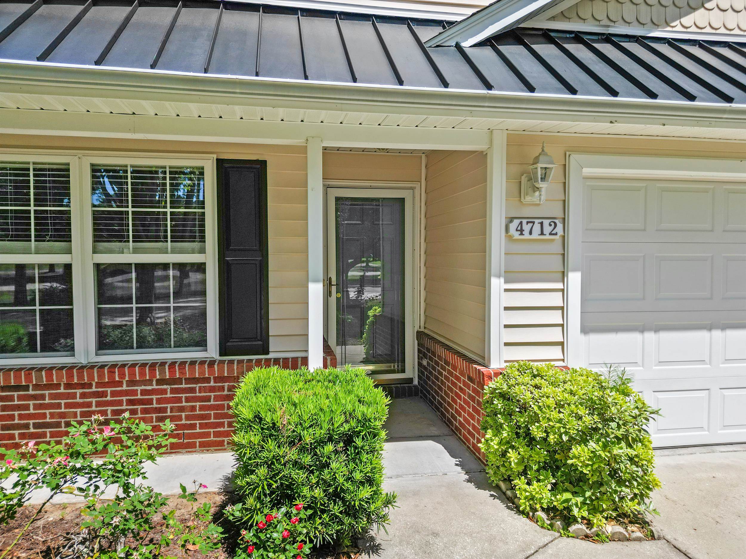 4712 Peony Circle
