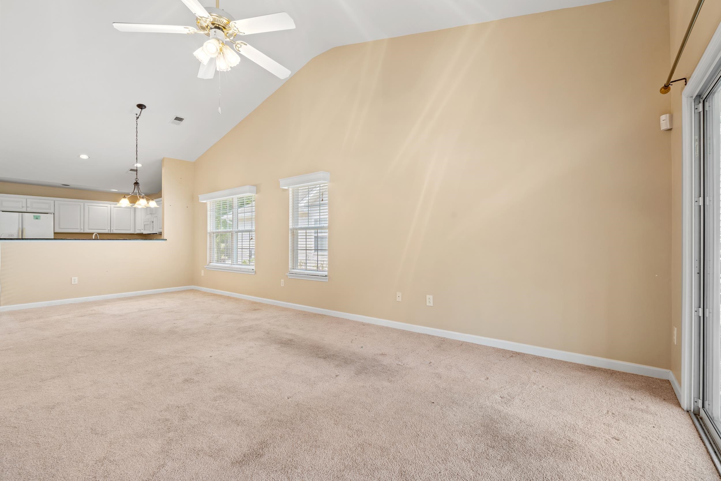4712 Peony Circle