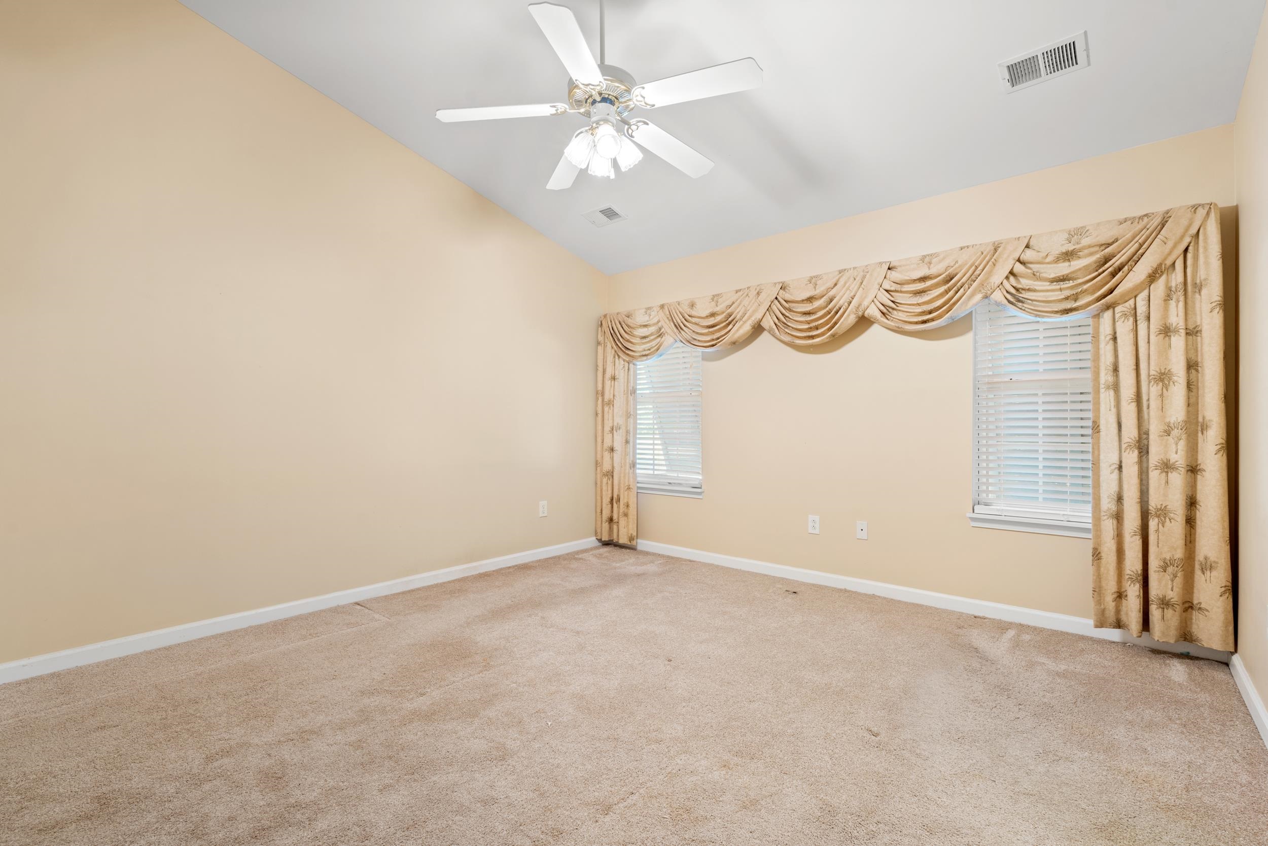 4712 Peony Circle