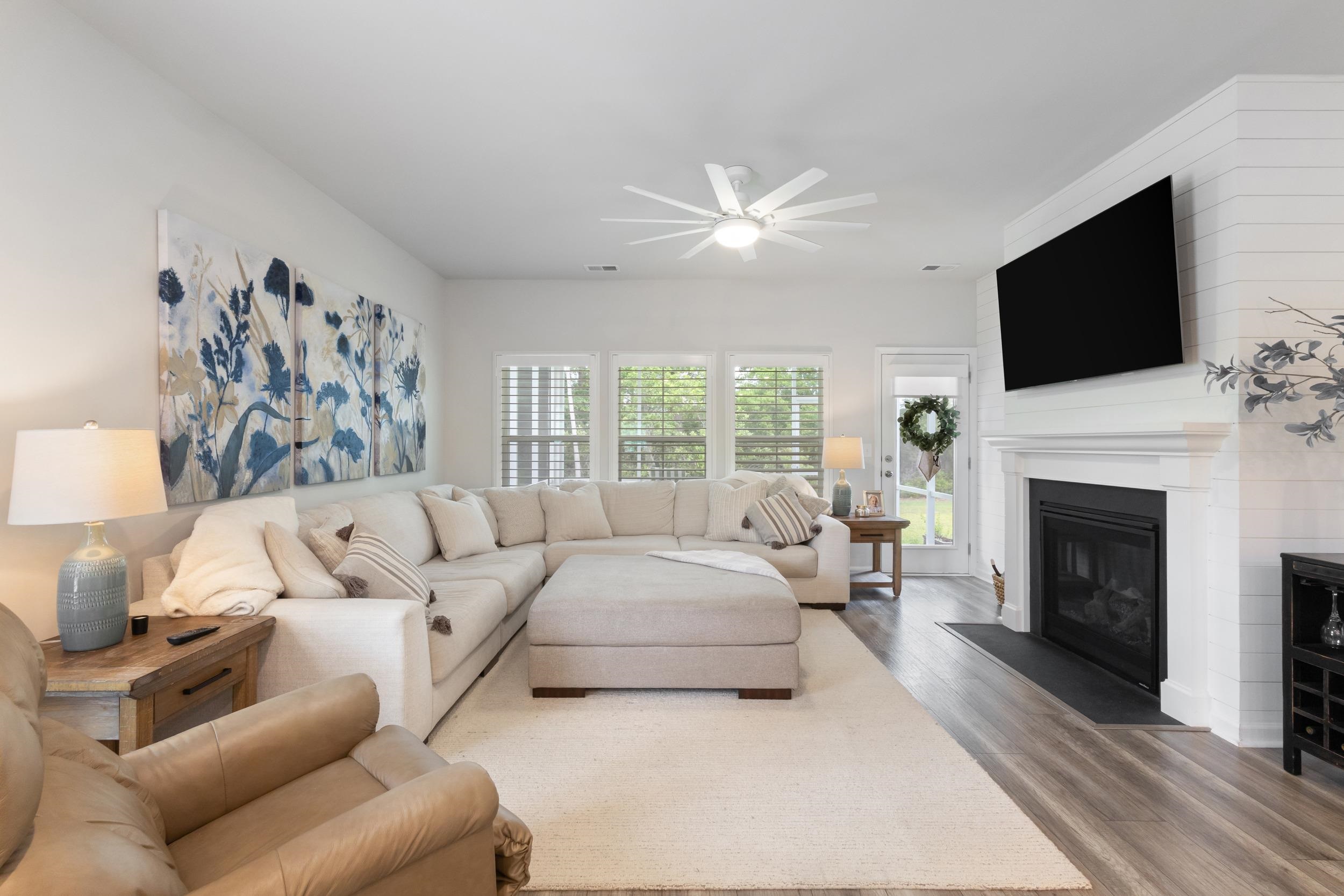 5605 Canary Island Ct.