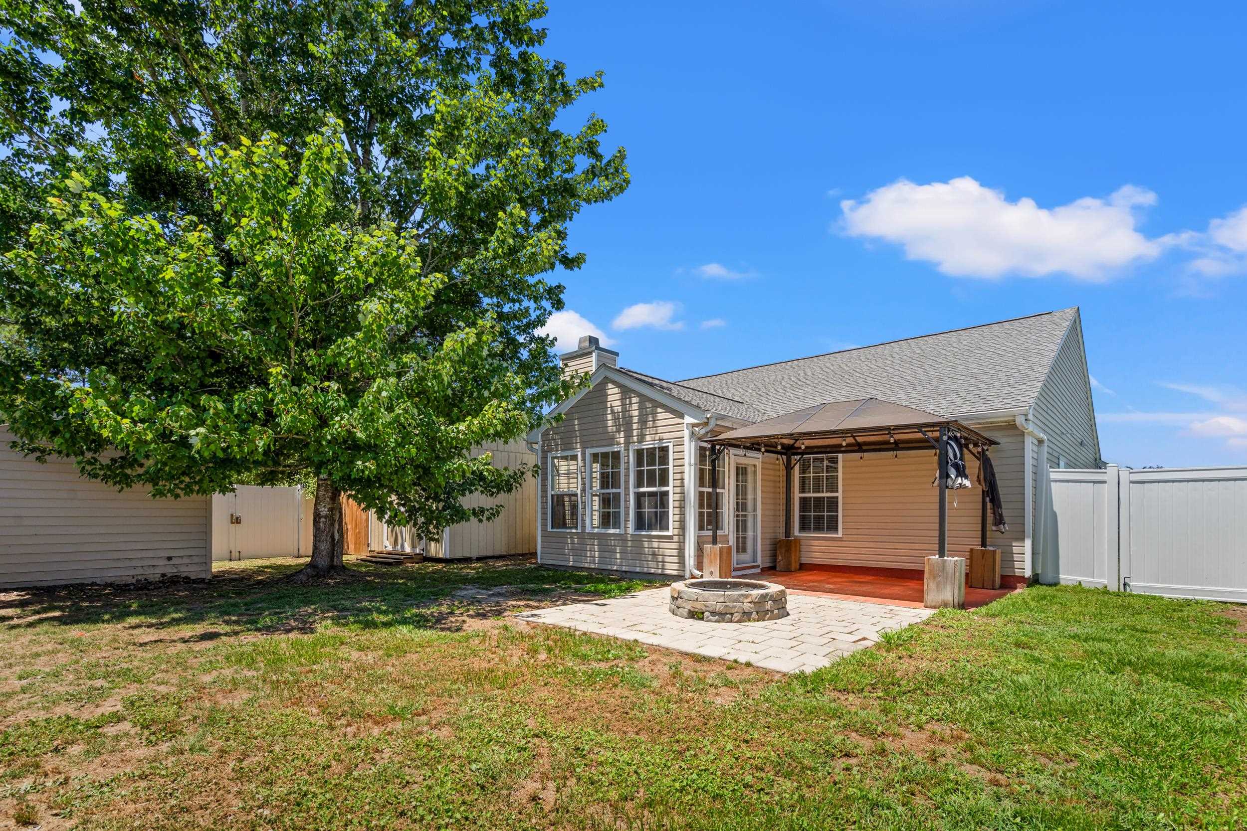 700 Alexis Dr.