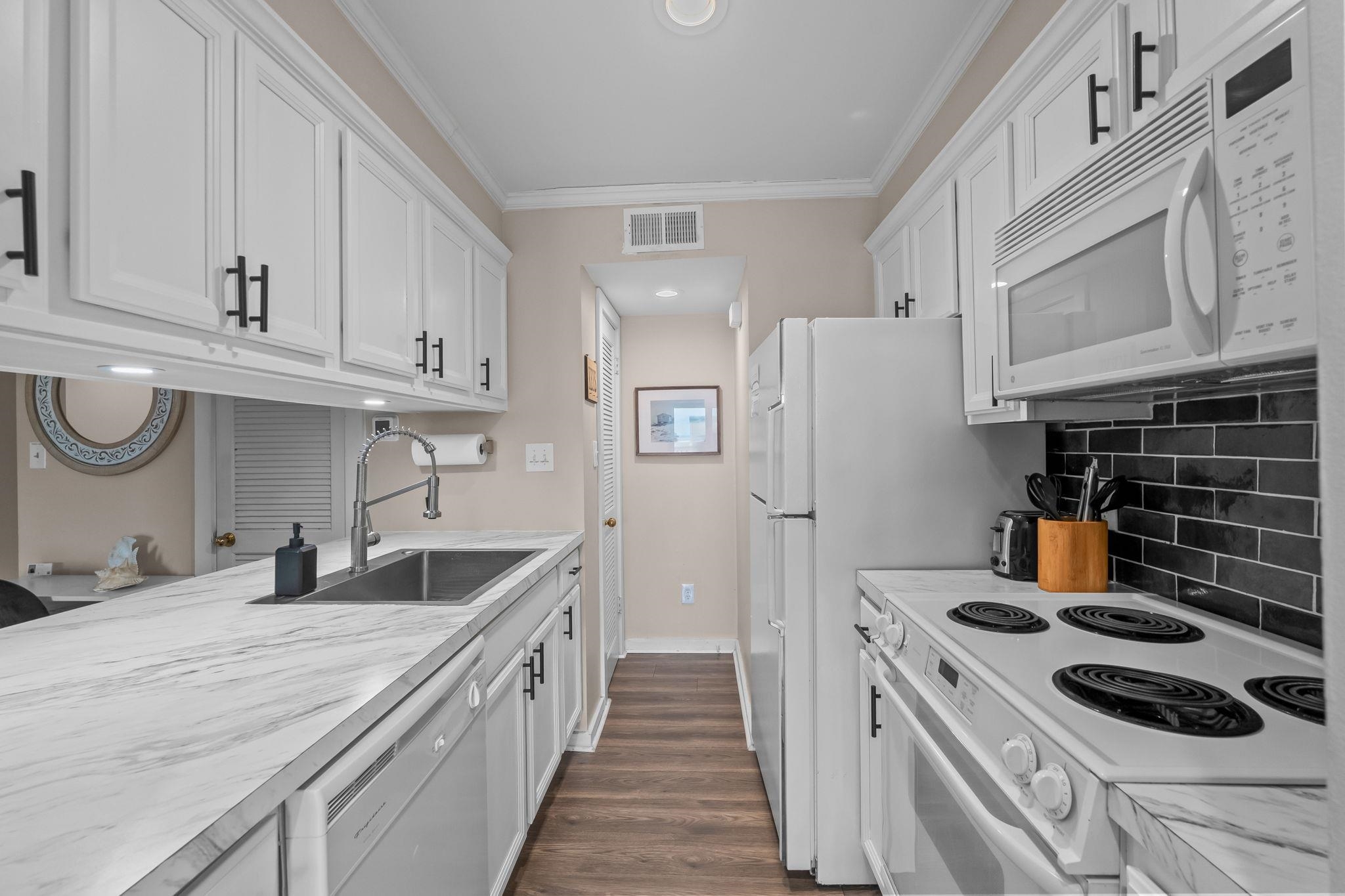 9661 Shore Dr. Unit: C-15