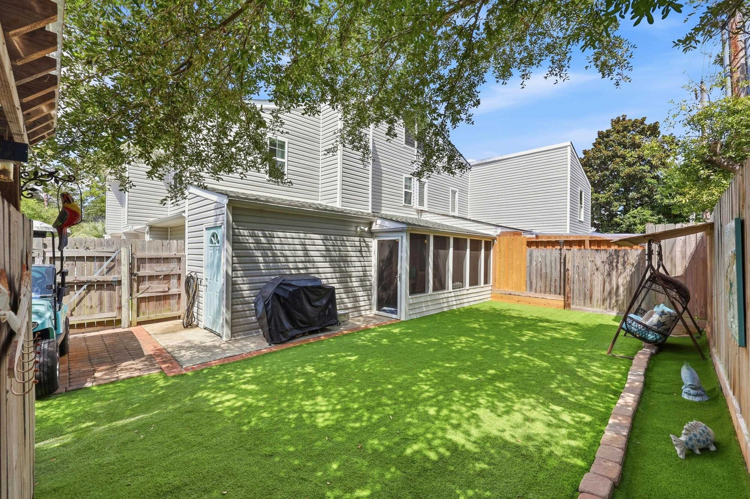 604 36th Ave. N Unit: 604-D