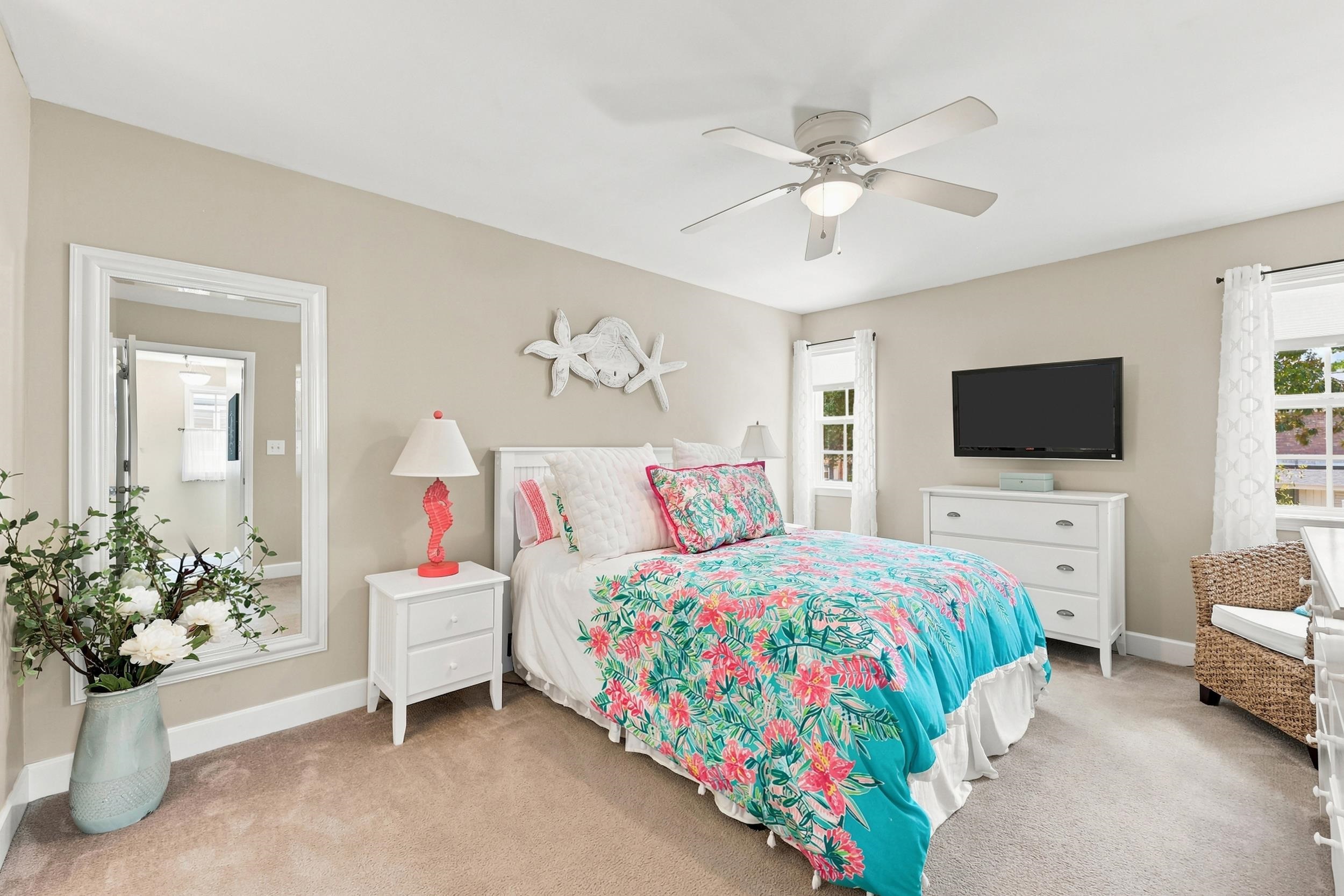 604 36th Ave. N Unit: 604-D