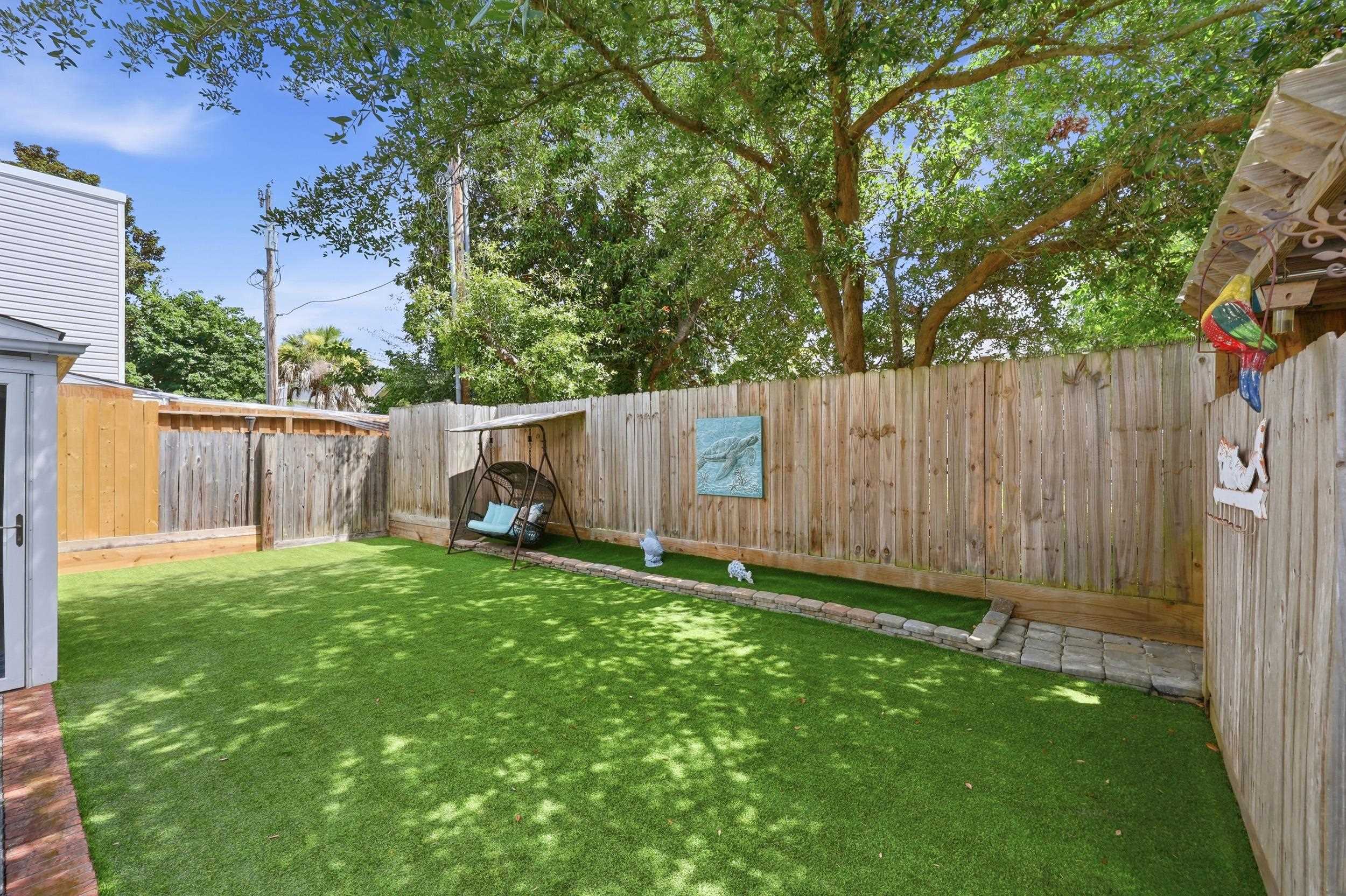 604 36th Ave. N Unit: 604-D