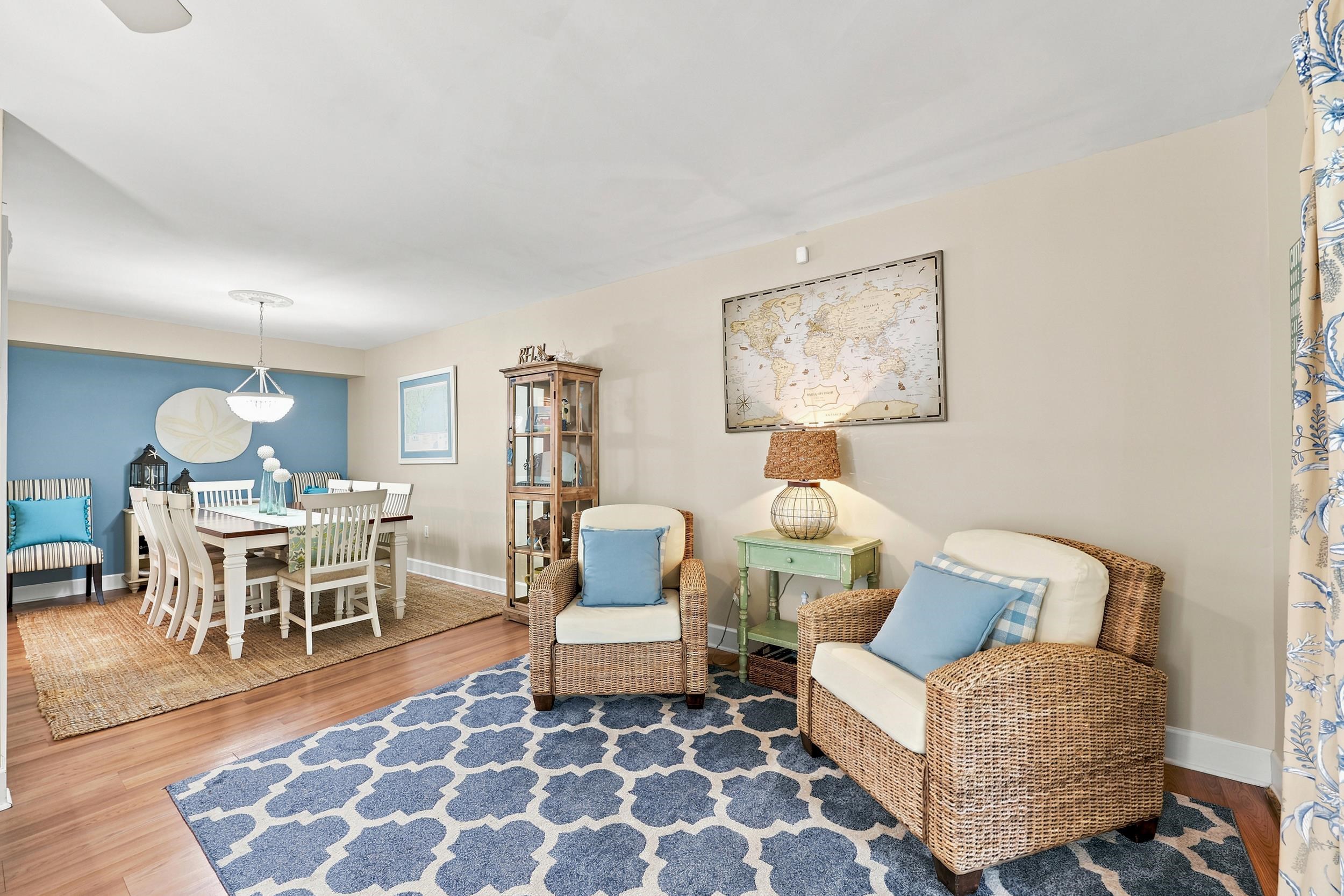 604 36th Ave. N Unit: 604-D