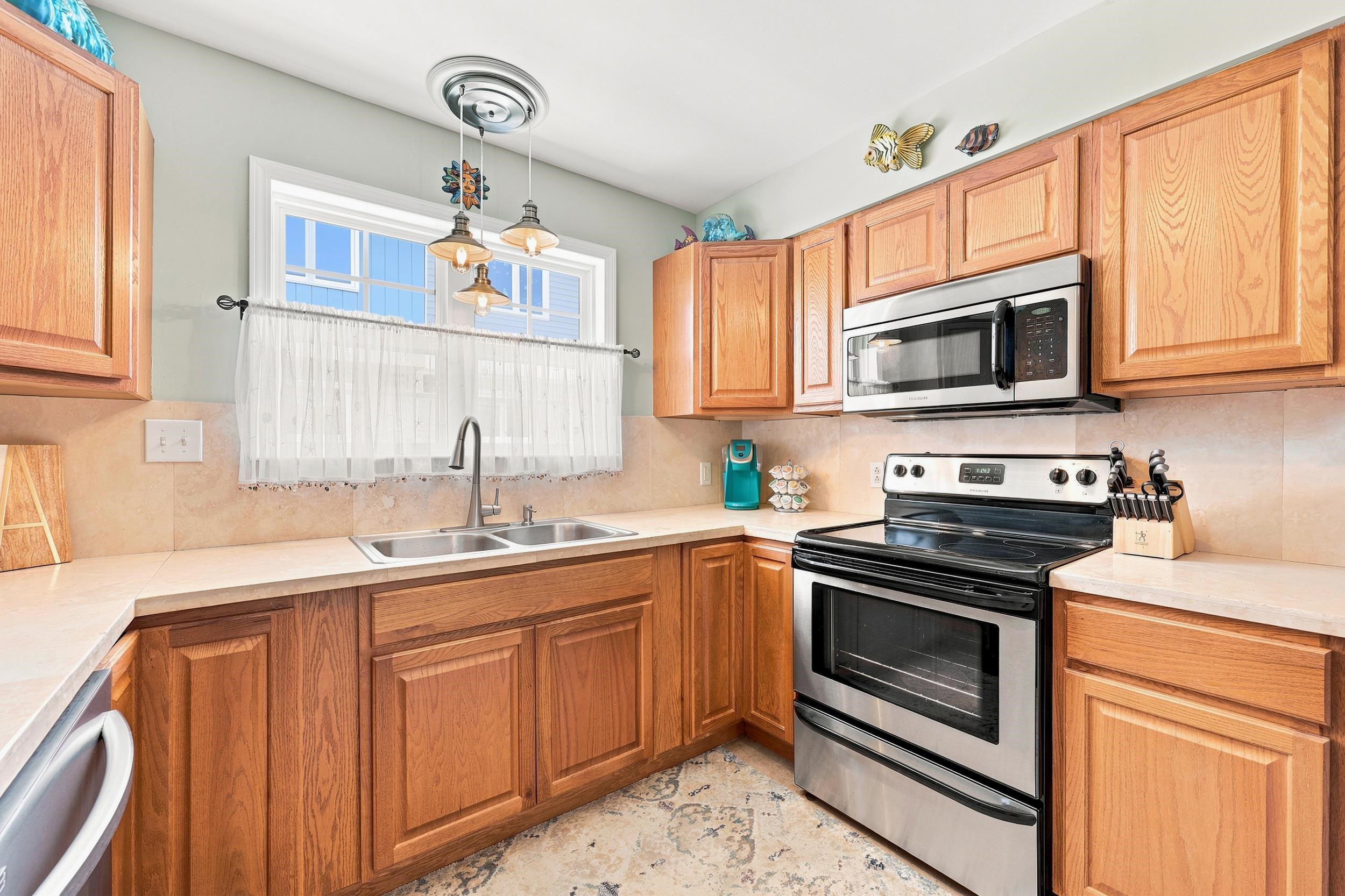 604 36th Ave. N Unit: 604-D