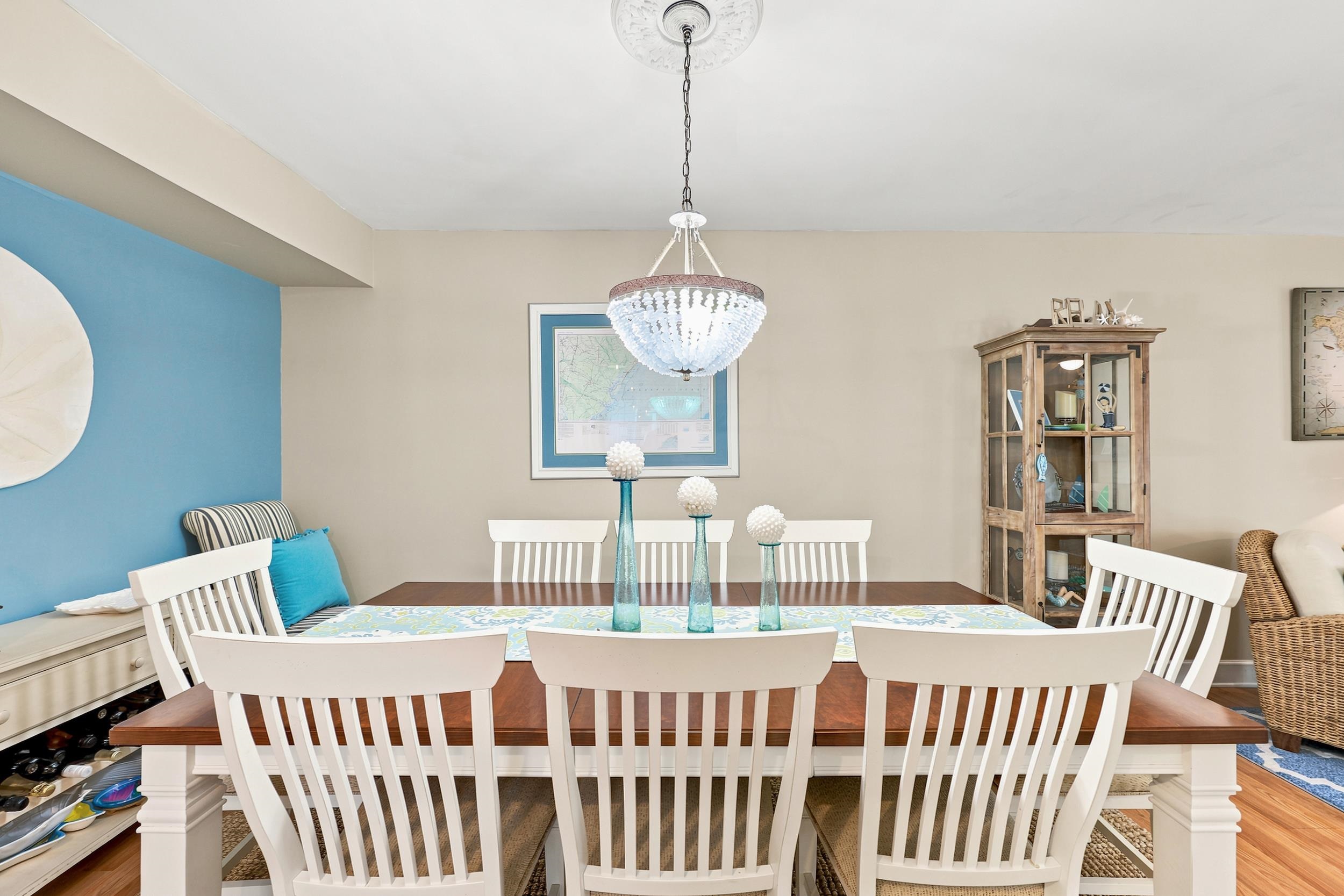 604 36th Ave. N Unit: 604-D