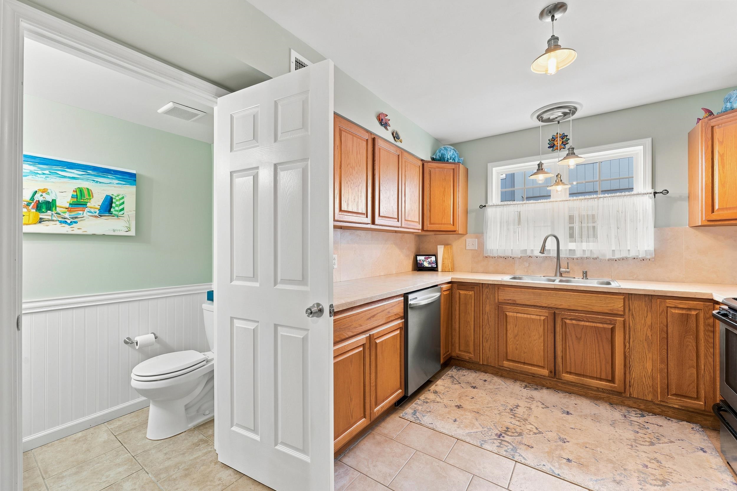 604 36th Ave. N Unit: 604-D