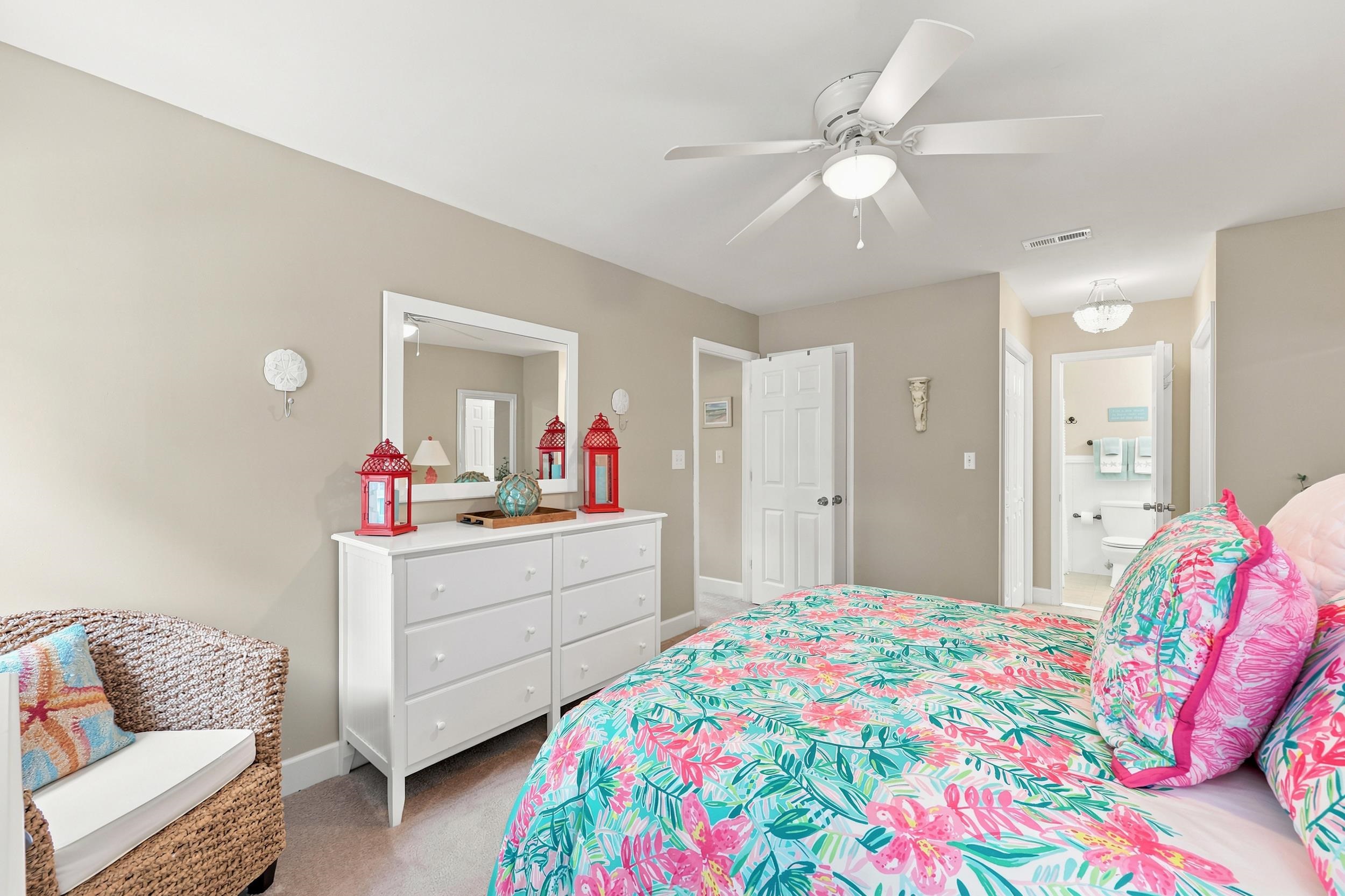 604 36th Ave. N Unit: 604-D